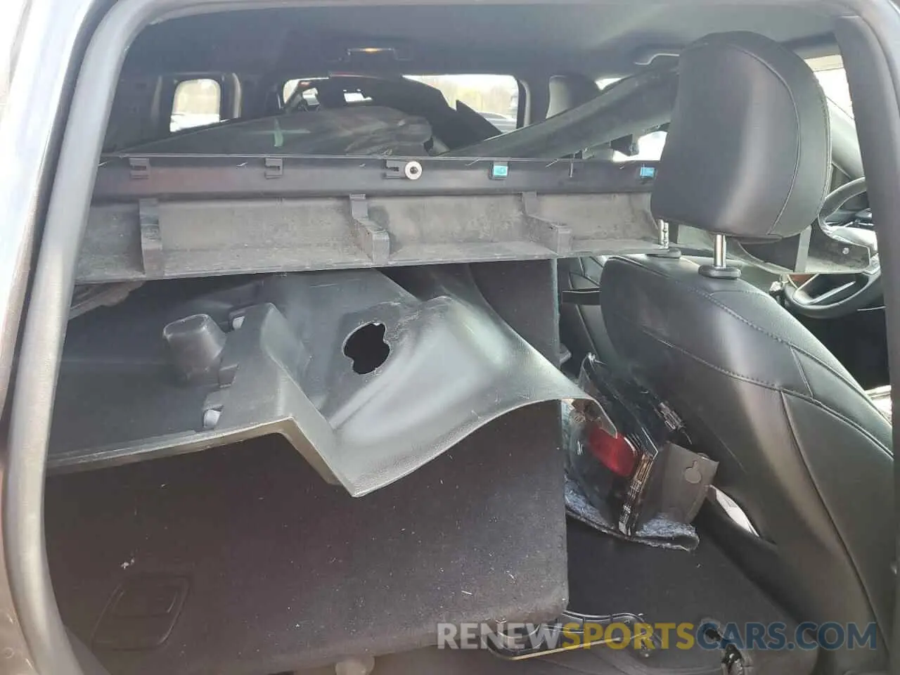 11 Photograph of a damaged car 3C4NJDCN8PT529629 JEEP COMPASS 2023