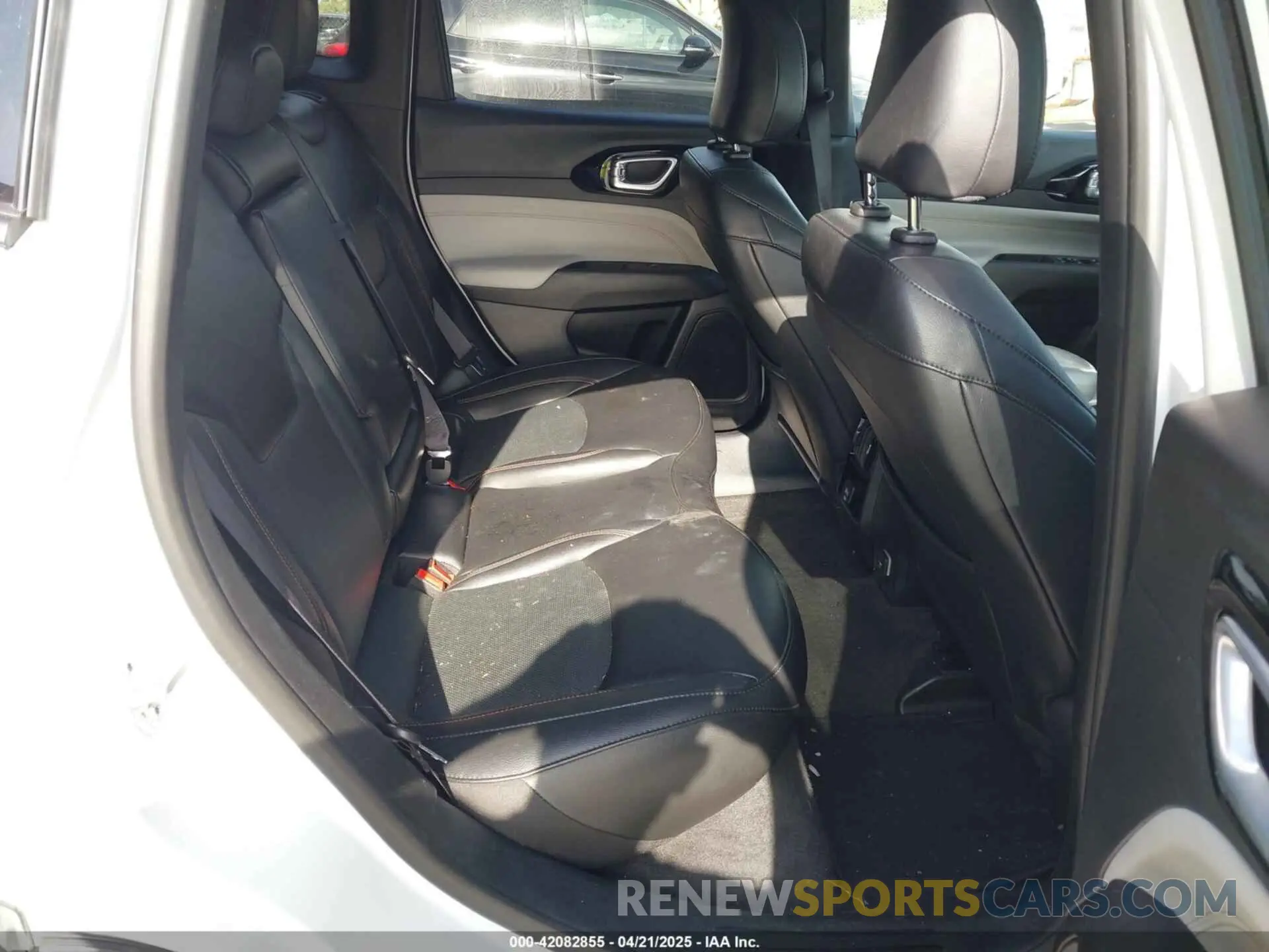8 Фотография поврежденного автомобиля 3C4NJDCN8PT565904 JEEP COMPASS 2023