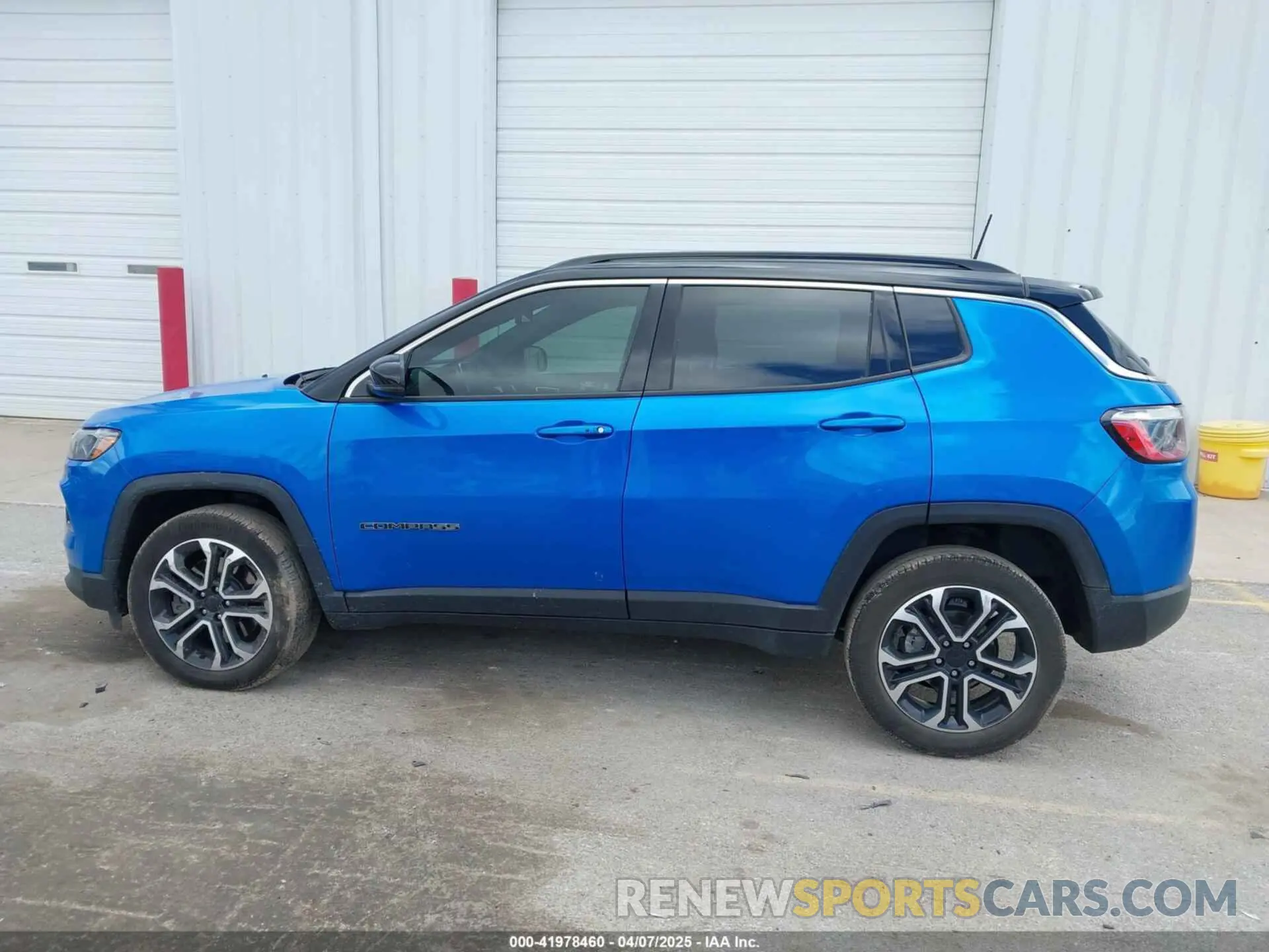14 Photograph of a damaged car 3C4NJDCN9PT519336 JEEP COMPASS 2023