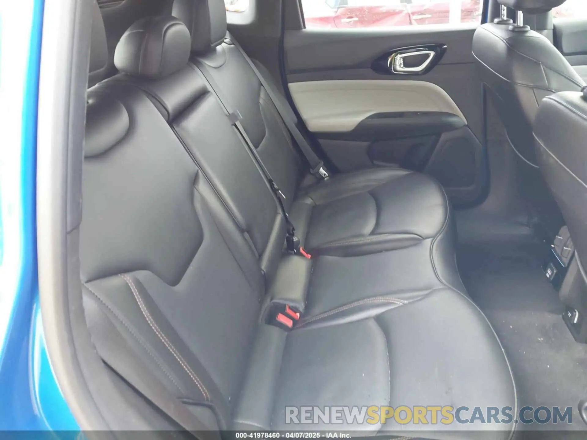 8 Photograph of a damaged car 3C4NJDCN9PT519336 JEEP COMPASS 2023