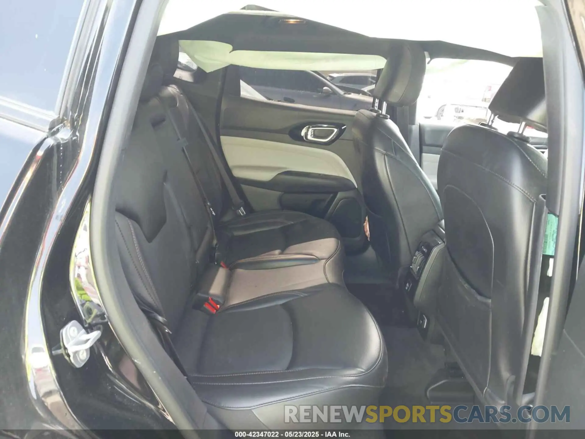 8 Фотография поврежденного автомобиля 3C4NJDCN9PT539652 JEEP COMPASS 2023