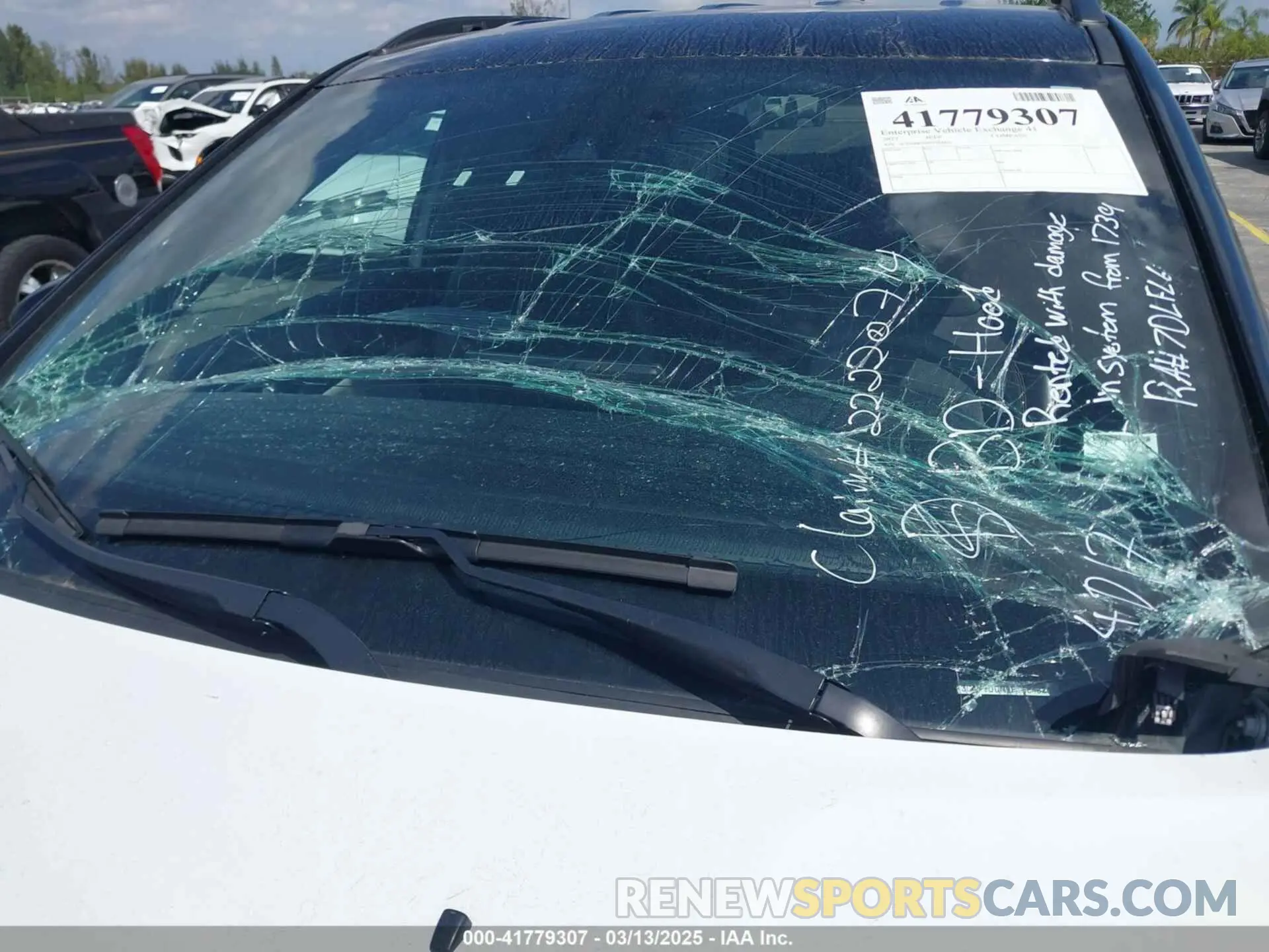 18 Photograph of a damaged car 3C4NJDCN9PT564826 JEEP COMPASS 2023