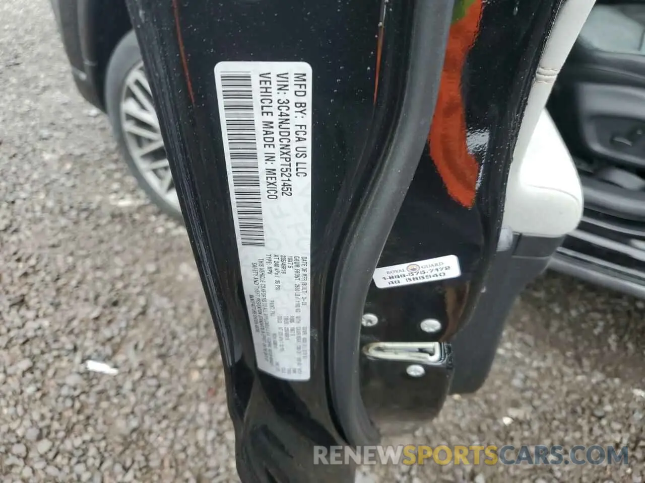 13 Photograph of a damaged car 3C4NJDCNXPT521452 JEEP COMPASS 2023