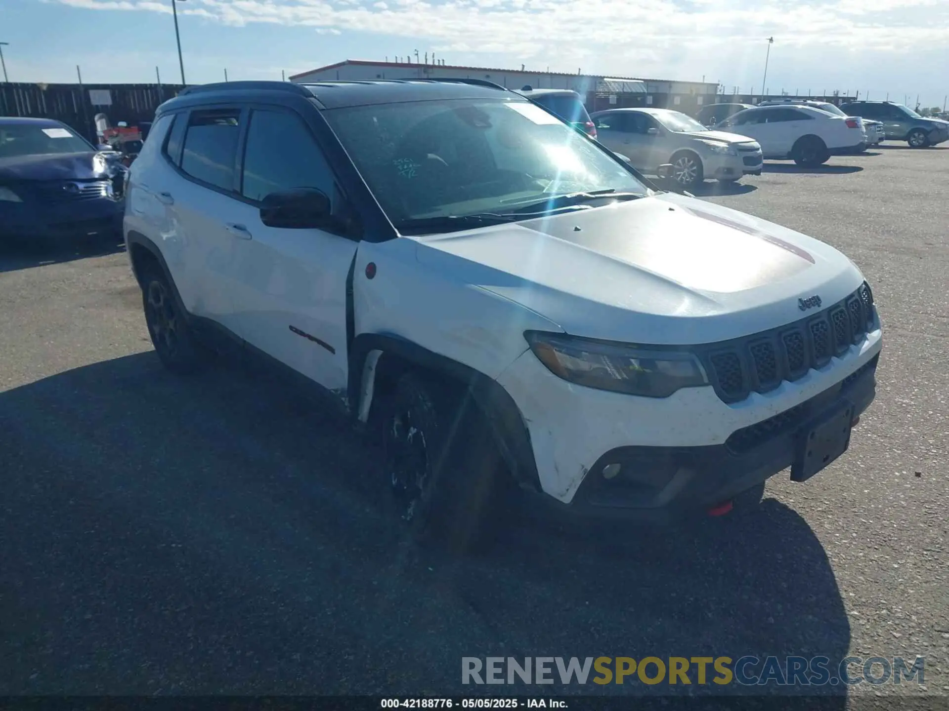 1 Photograph of a damaged car 3C4NJDDN0PT566656 JEEP COMPASS 2023