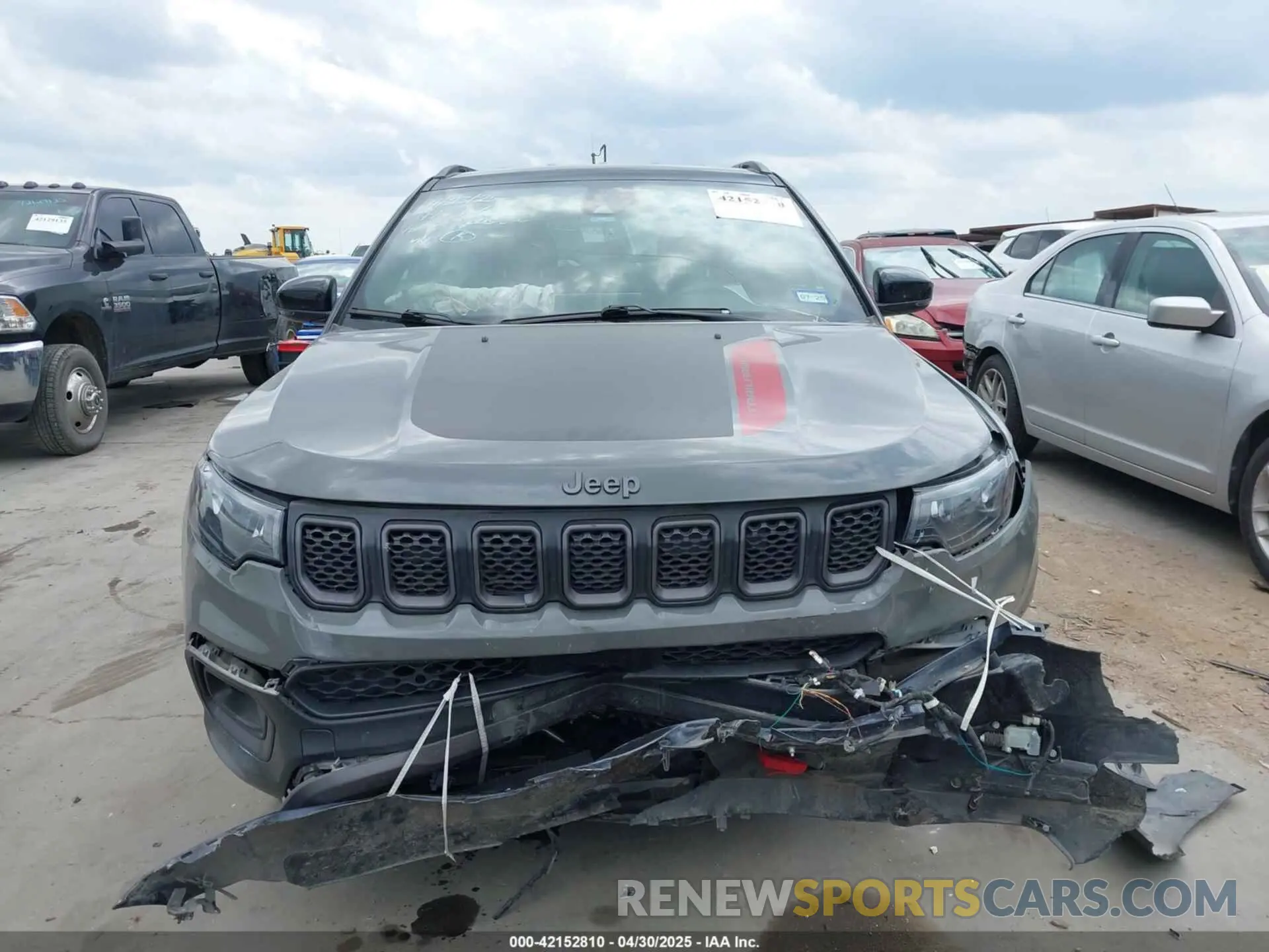 13 Фотография поврежденного автомобиля 3C4NJDDN1PT556640 JEEP COMPASS 2023