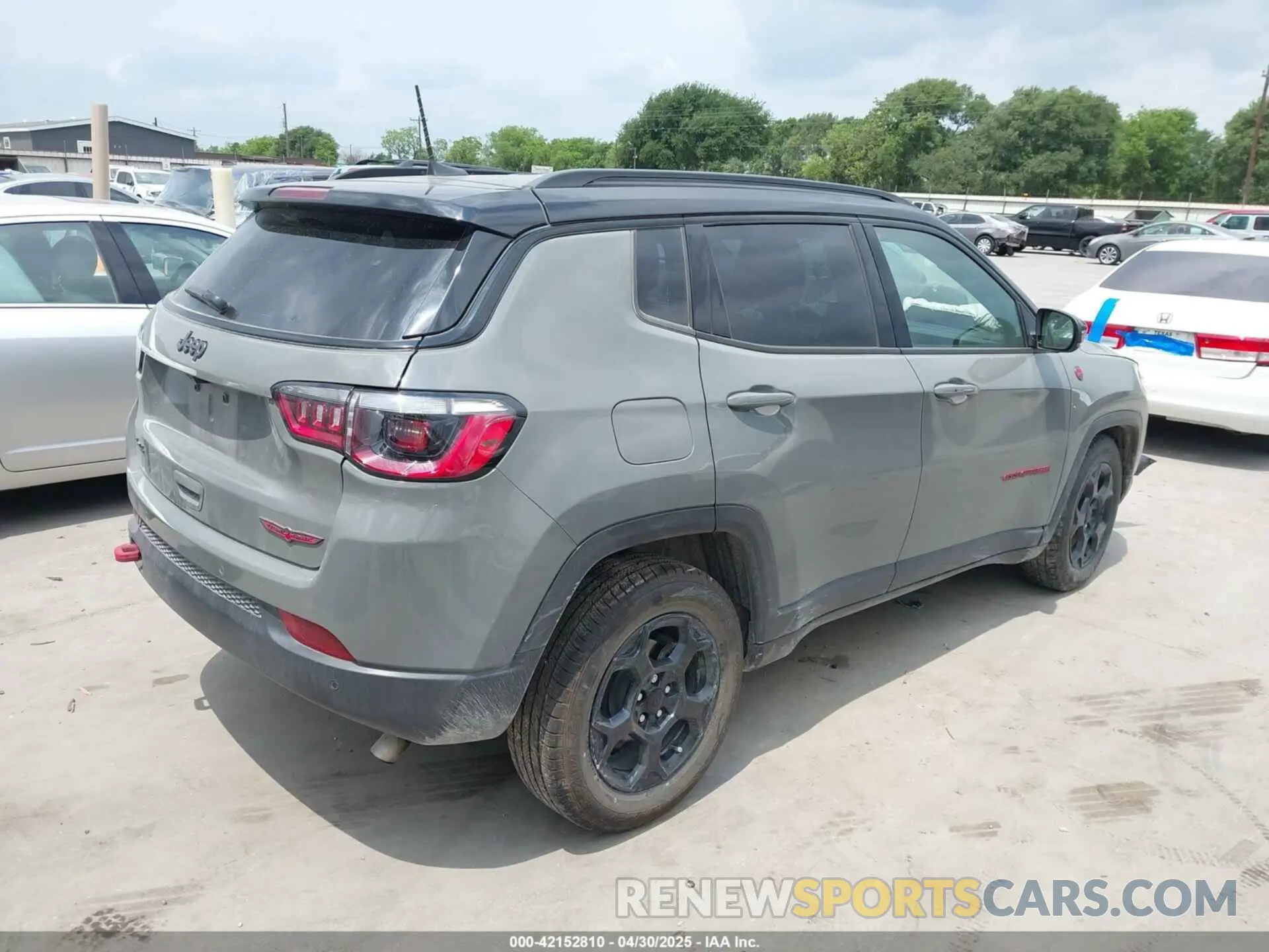 4 Фотография поврежденного автомобиля 3C4NJDDN1PT556640 JEEP COMPASS 2023