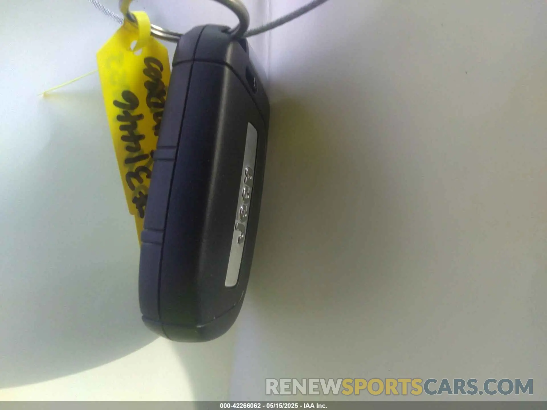 11 Photograph of a damaged car 3C4NJDDN4PT508324 JEEP COMPASS 2023