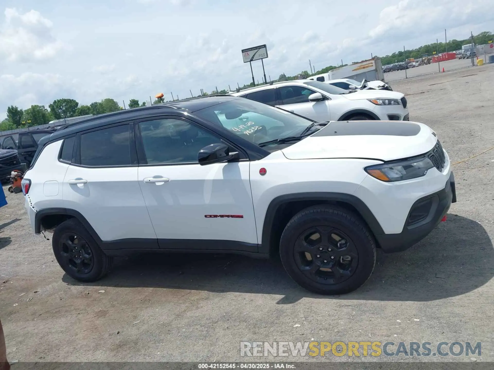 13 Фотография поврежденного автомобиля 3C4NJDDN5PT557872 JEEP COMPASS 2023