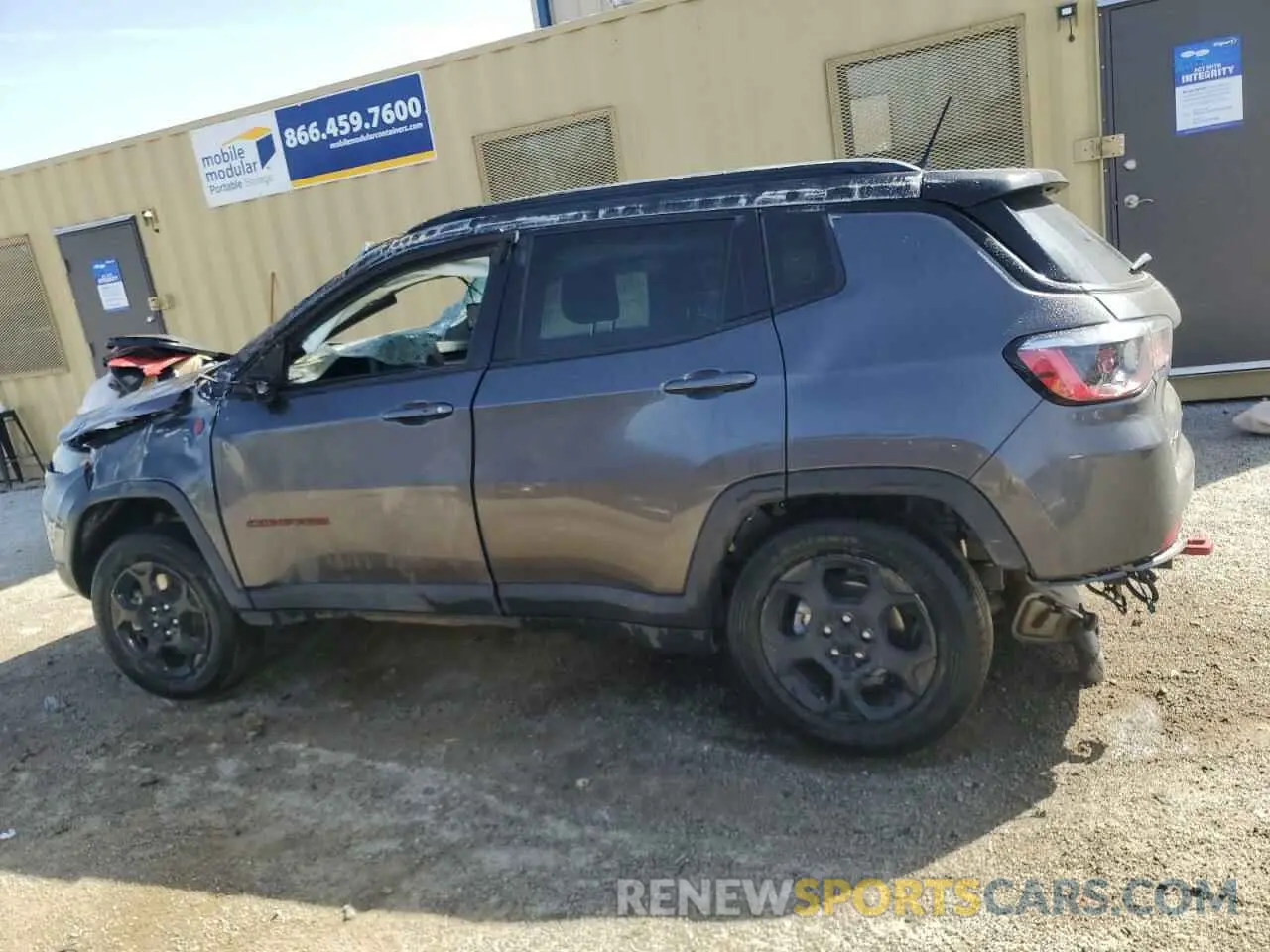 2 Photograph of a damaged car 3C4NJDDN5PT565812 JEEP COMPASS 2023