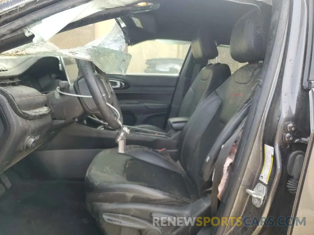 7 Photograph of a damaged car 3C4NJDDN5PT565812 JEEP COMPASS 2023