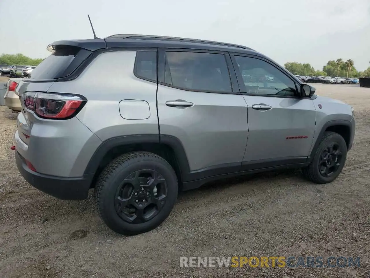 3 Фотография поврежденного автомобиля 3C4NJDDN8PT525773 JEEP COMPASS 2023