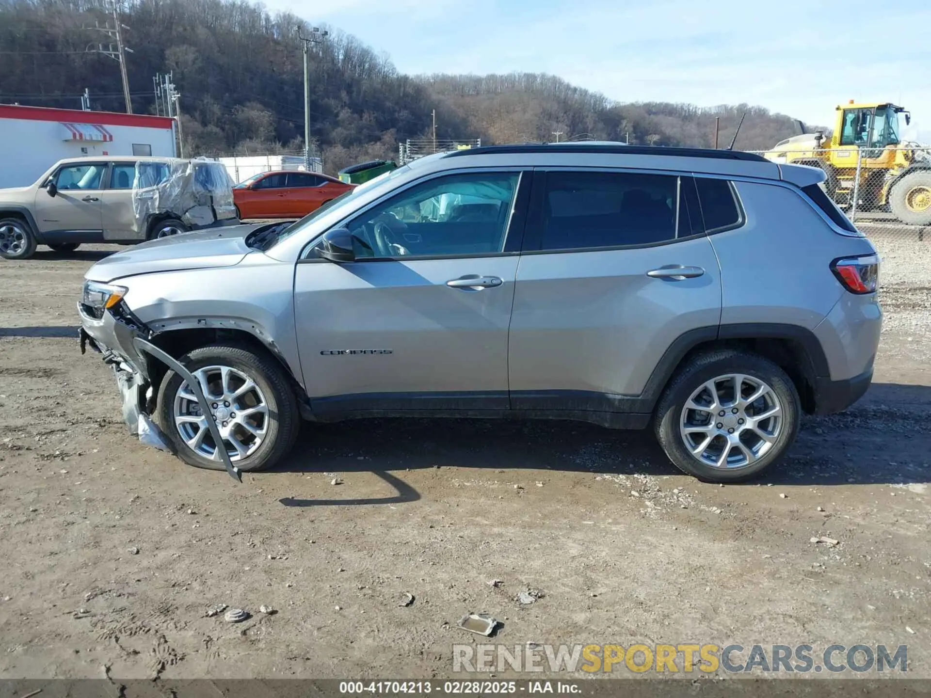 14 Photograph of a damaged car 3C4NJDFN0PT519625 JEEP COMPASS 2023