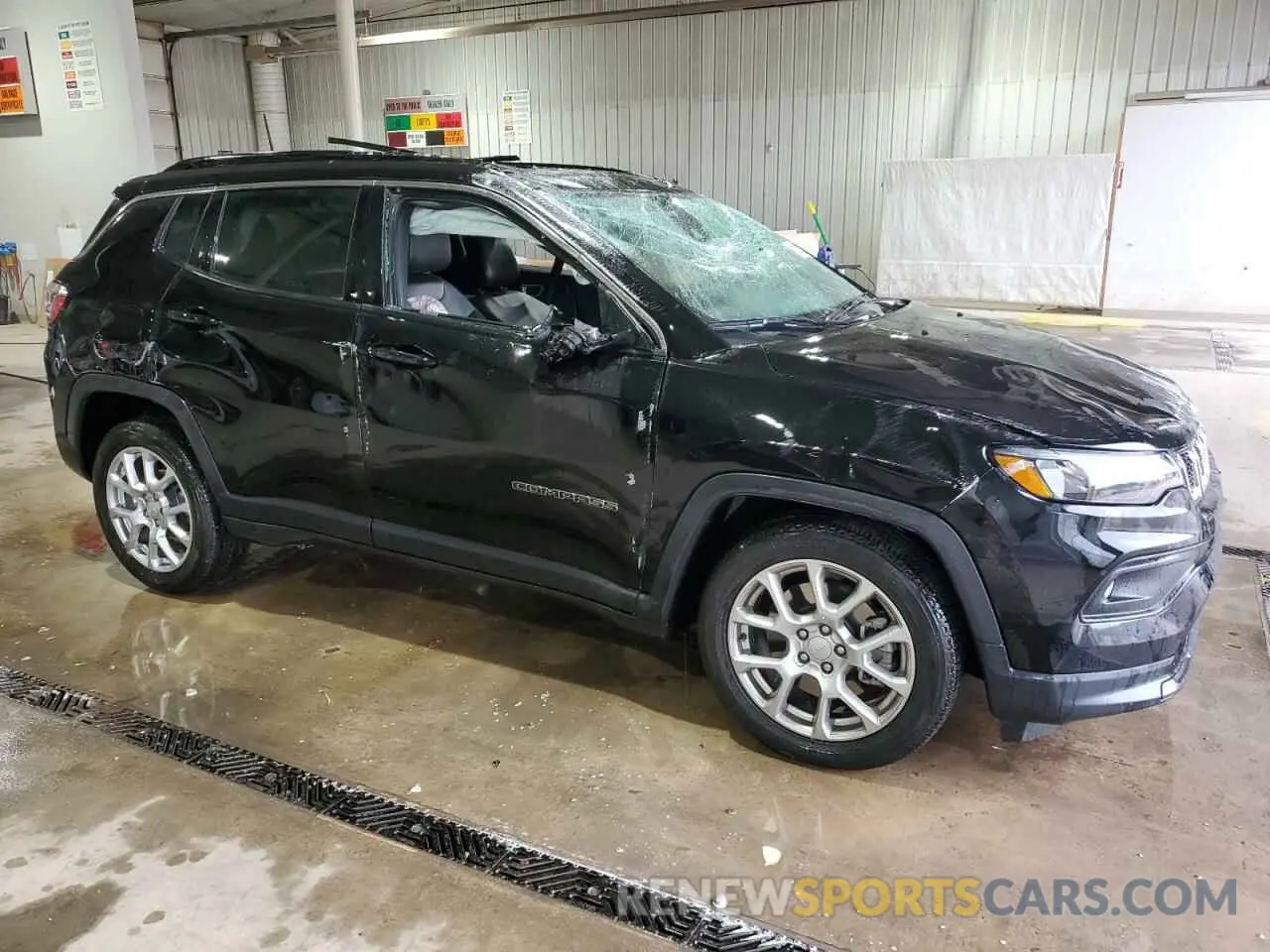 4 Фотография поврежденного автомобиля 3C4NJDFN0PT549112 JEEP COMPASS 2023