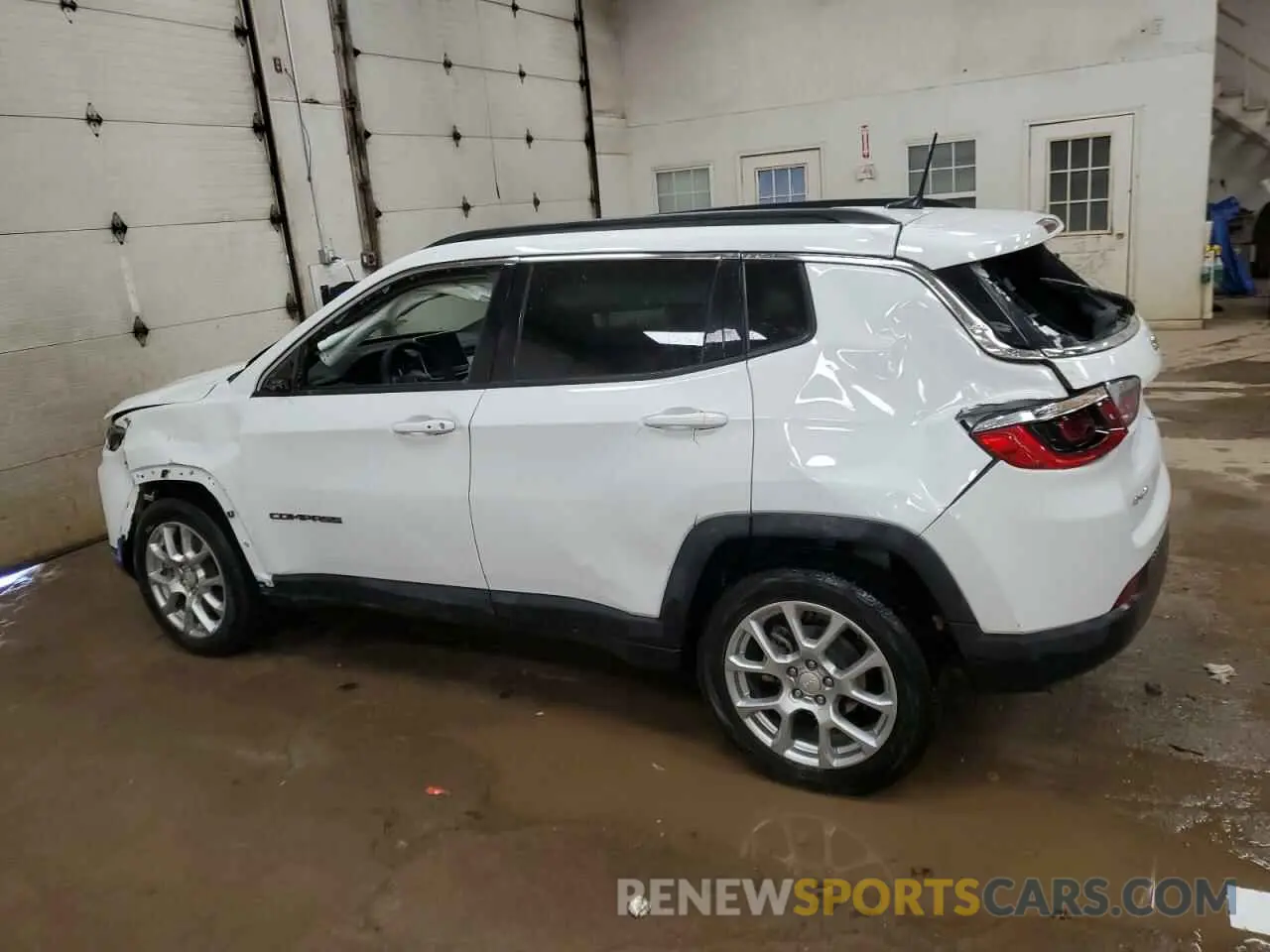 2 Photograph of a damaged car 3C4NJDFN0PT559414 JEEP COMPASS 2023