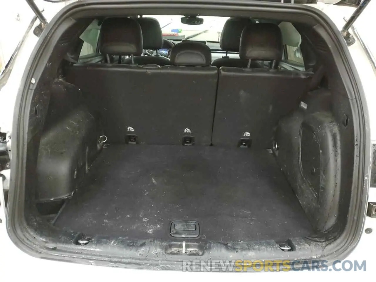 6 Photograph of a damaged car 3C4NJDFN0PT559414 JEEP COMPASS 2023