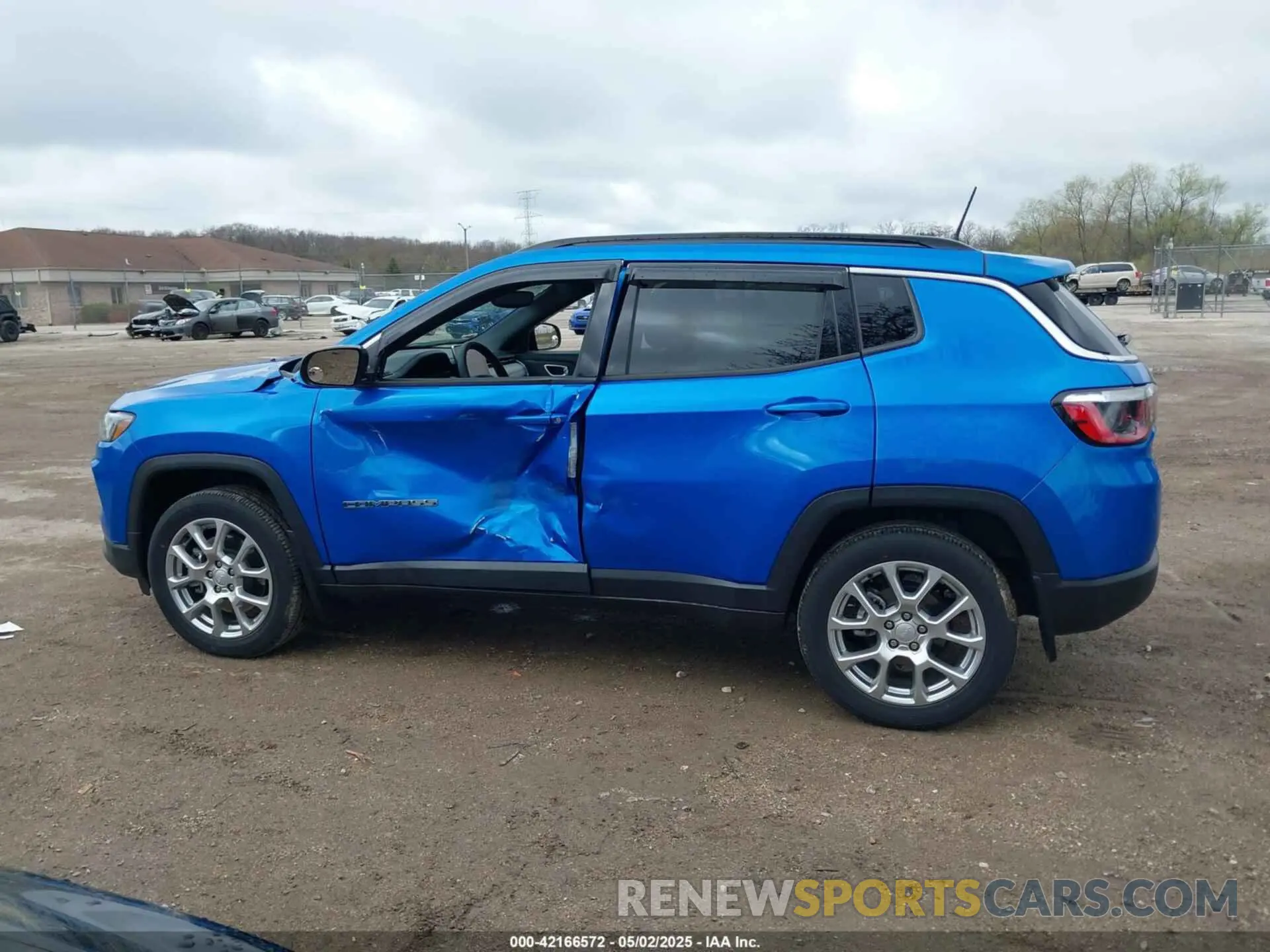14 Photograph of a damaged car 3C4NJDFN6PT513988 JEEP COMPASS 2023