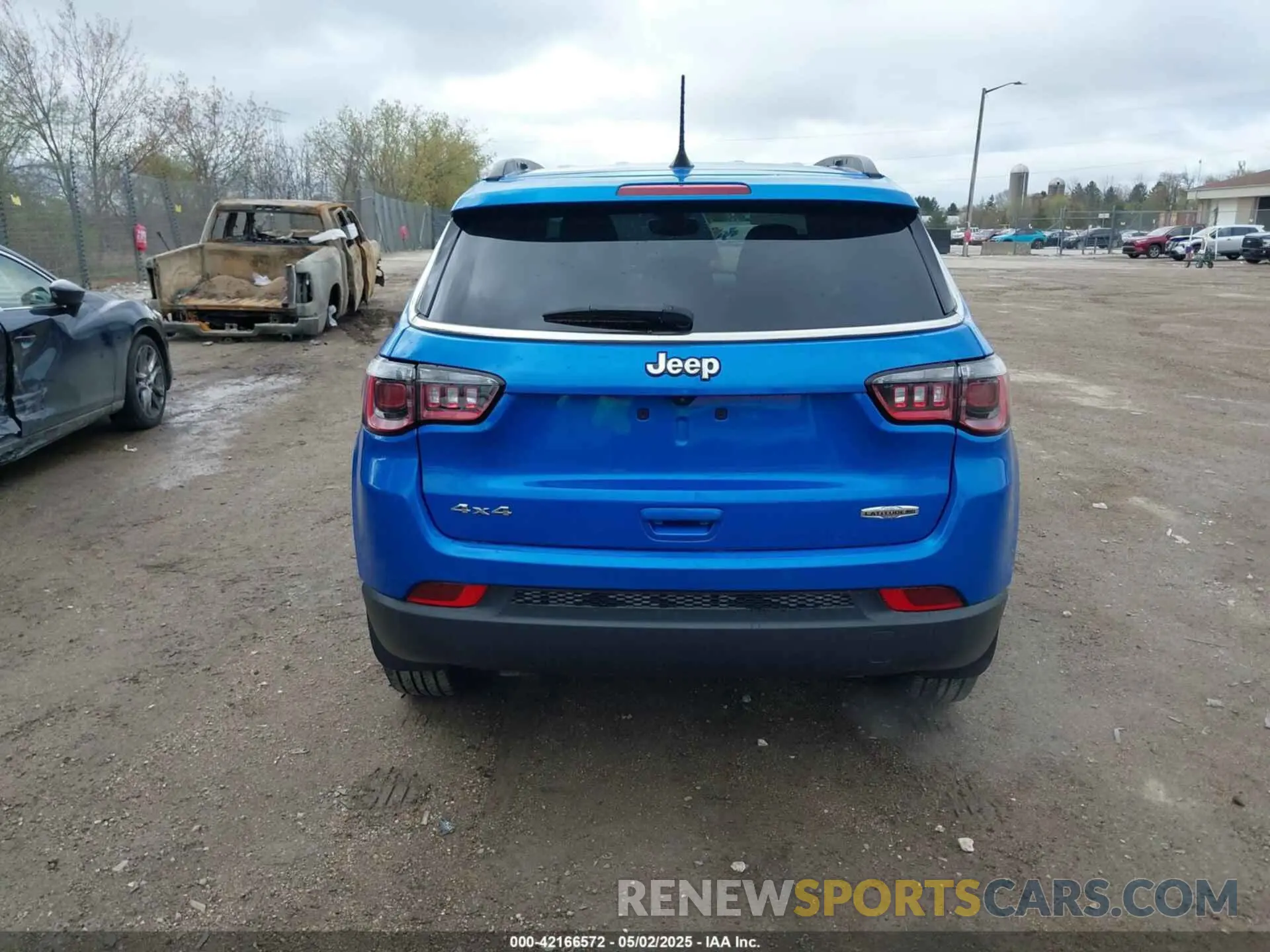 16 Photograph of a damaged car 3C4NJDFN6PT513988 JEEP COMPASS 2023