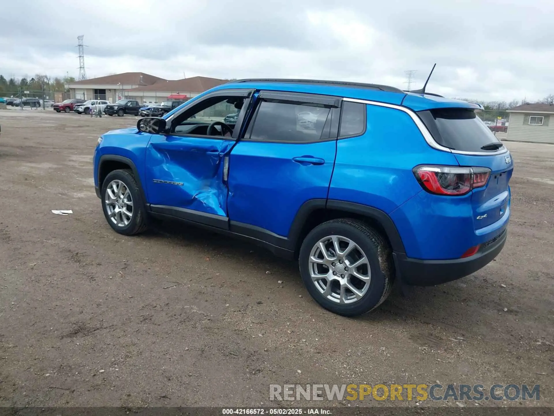 3 Photograph of a damaged car 3C4NJDFN6PT513988 JEEP COMPASS 2023