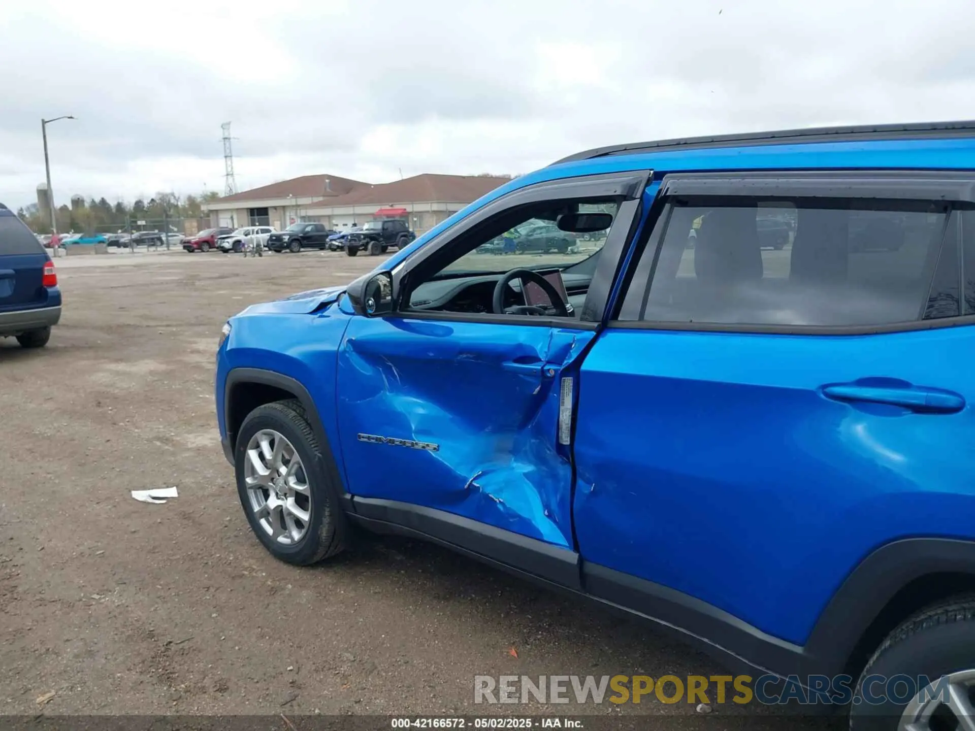 6 Photograph of a damaged car 3C4NJDFN6PT513988 JEEP COMPASS 2023