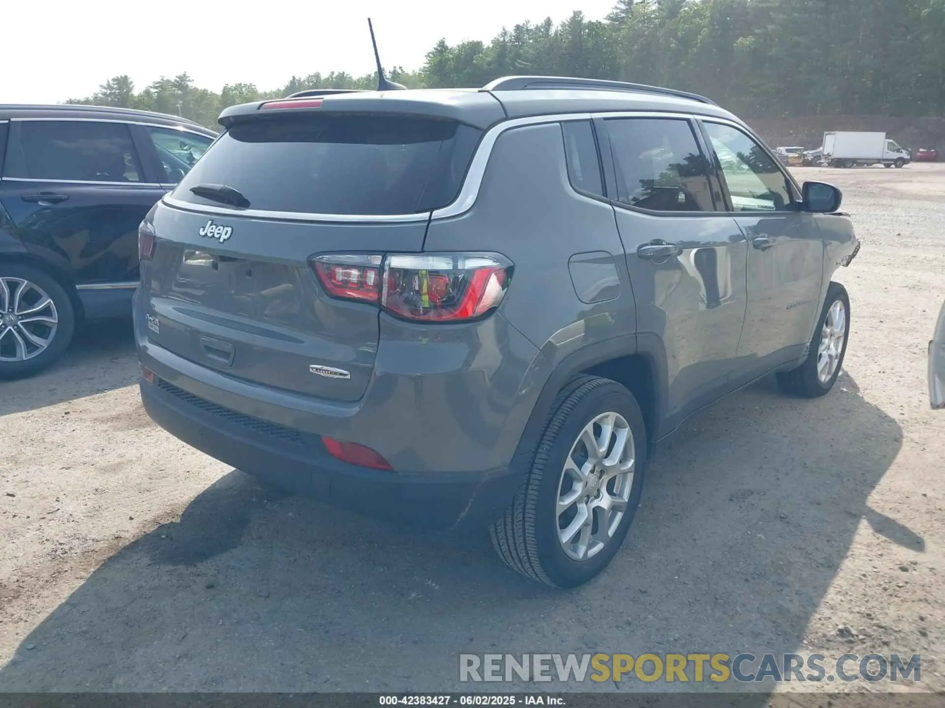 4 Фотография поврежденного автомобиля 3C4NJDFN8PT531229 JEEP COMPASS 2023