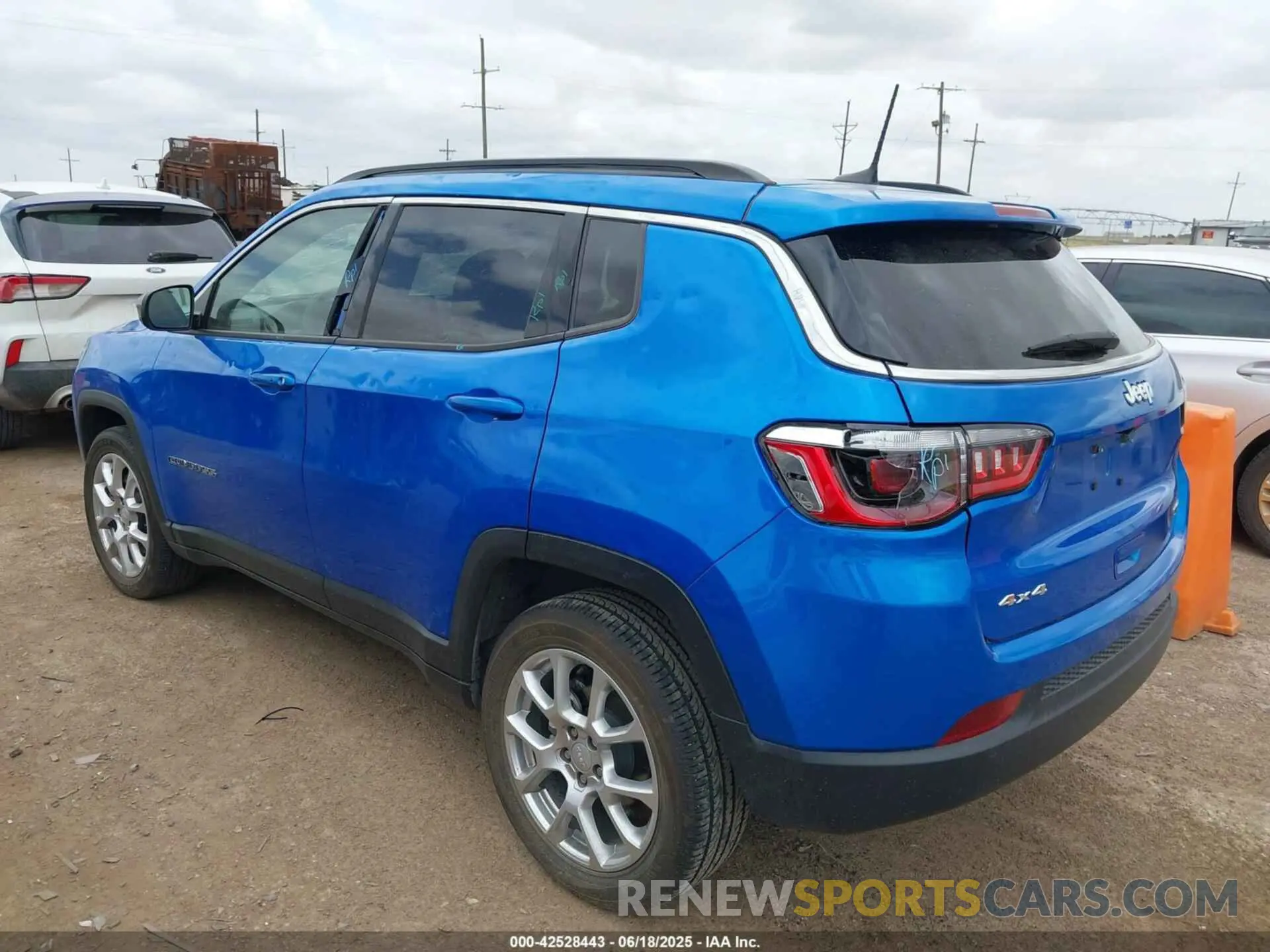 3 Фотография поврежденного автомобиля 3C4NJDFN8PT546846 JEEP COMPASS 2023
