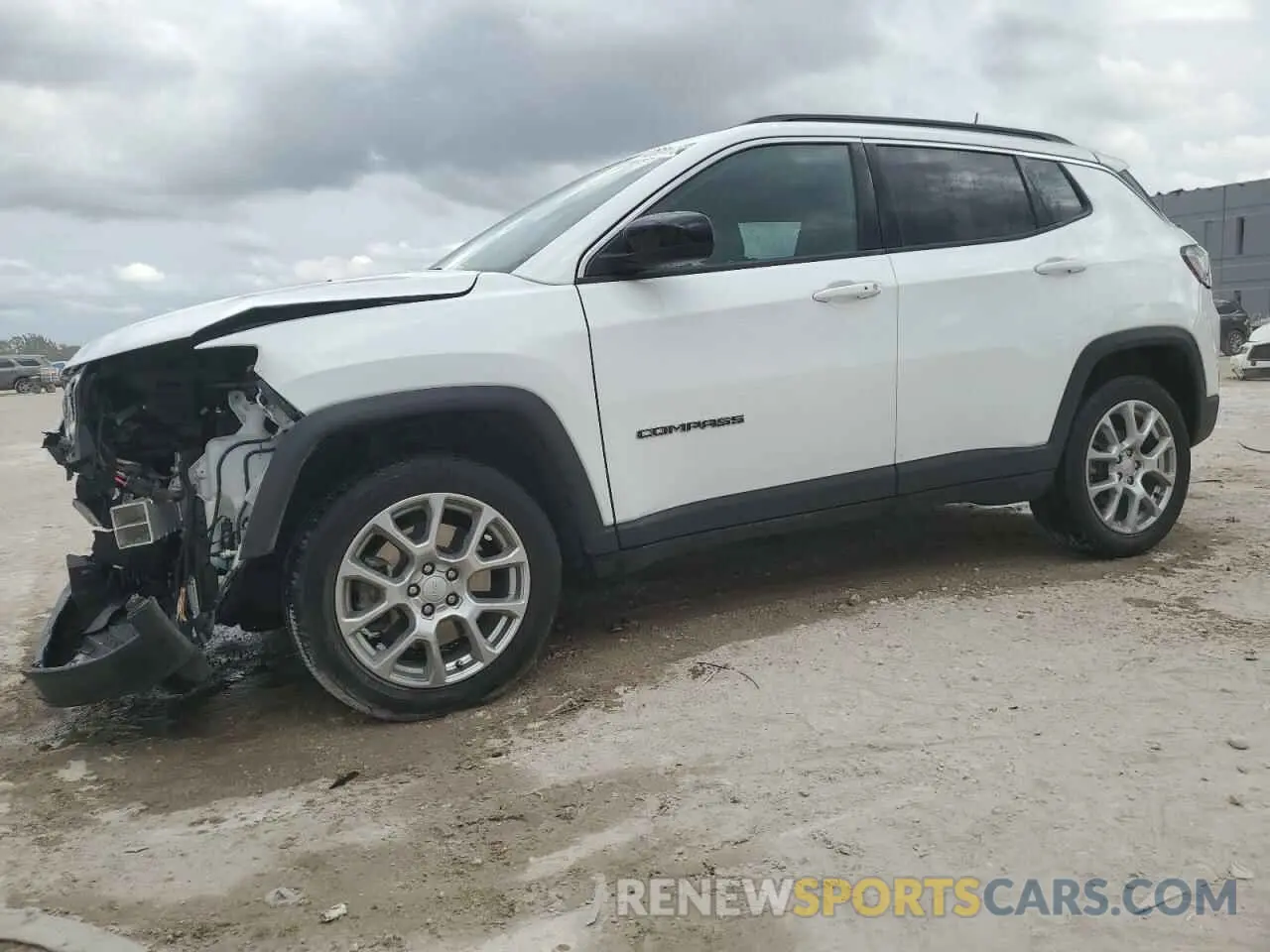 1 Photograph of a damaged car 3C4NJDFN9PT545348 JEEP COMPASS 2023