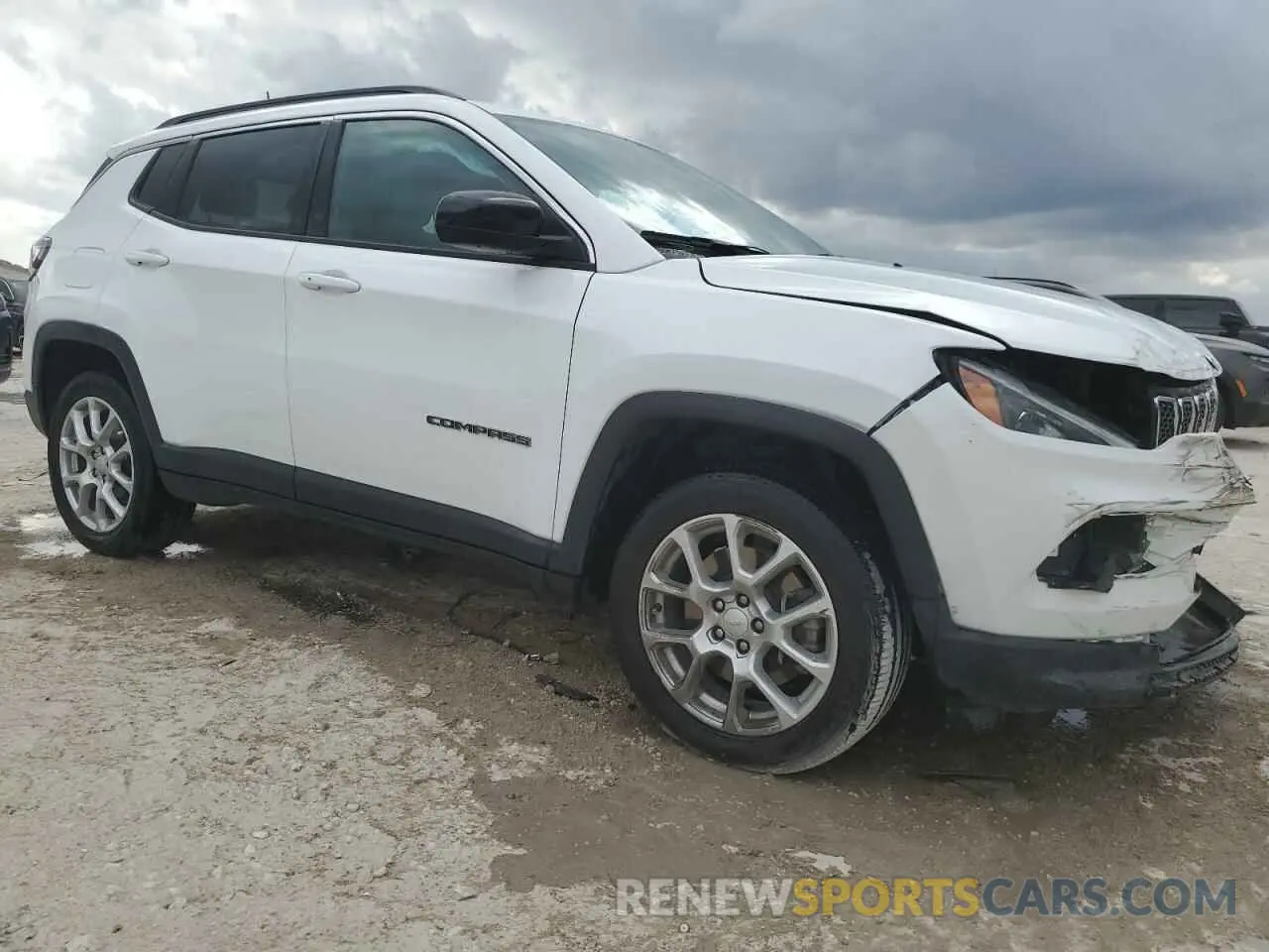 4 Photograph of a damaged car 3C4NJDFN9PT545348 JEEP COMPASS 2023