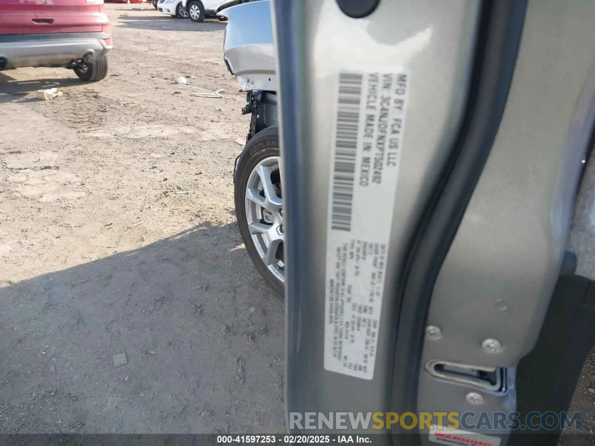 9 Photograph of a damaged car 3C4NJDFNXPT502492 JEEP COMPASS 2023