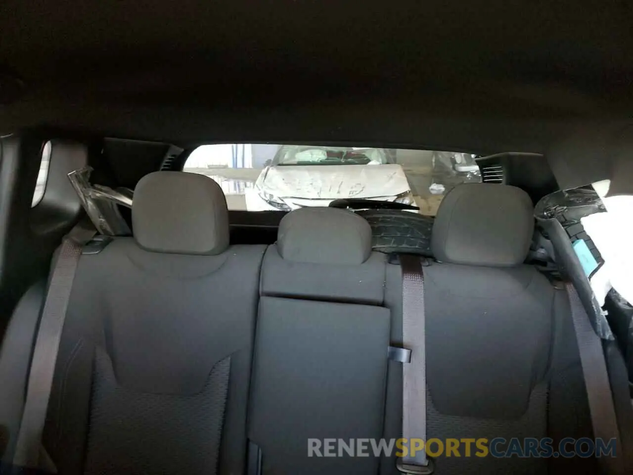 10 Фотография поврежденного автомобиля 3C4NJDAN3RT141472 JEEP COMPASS 2024