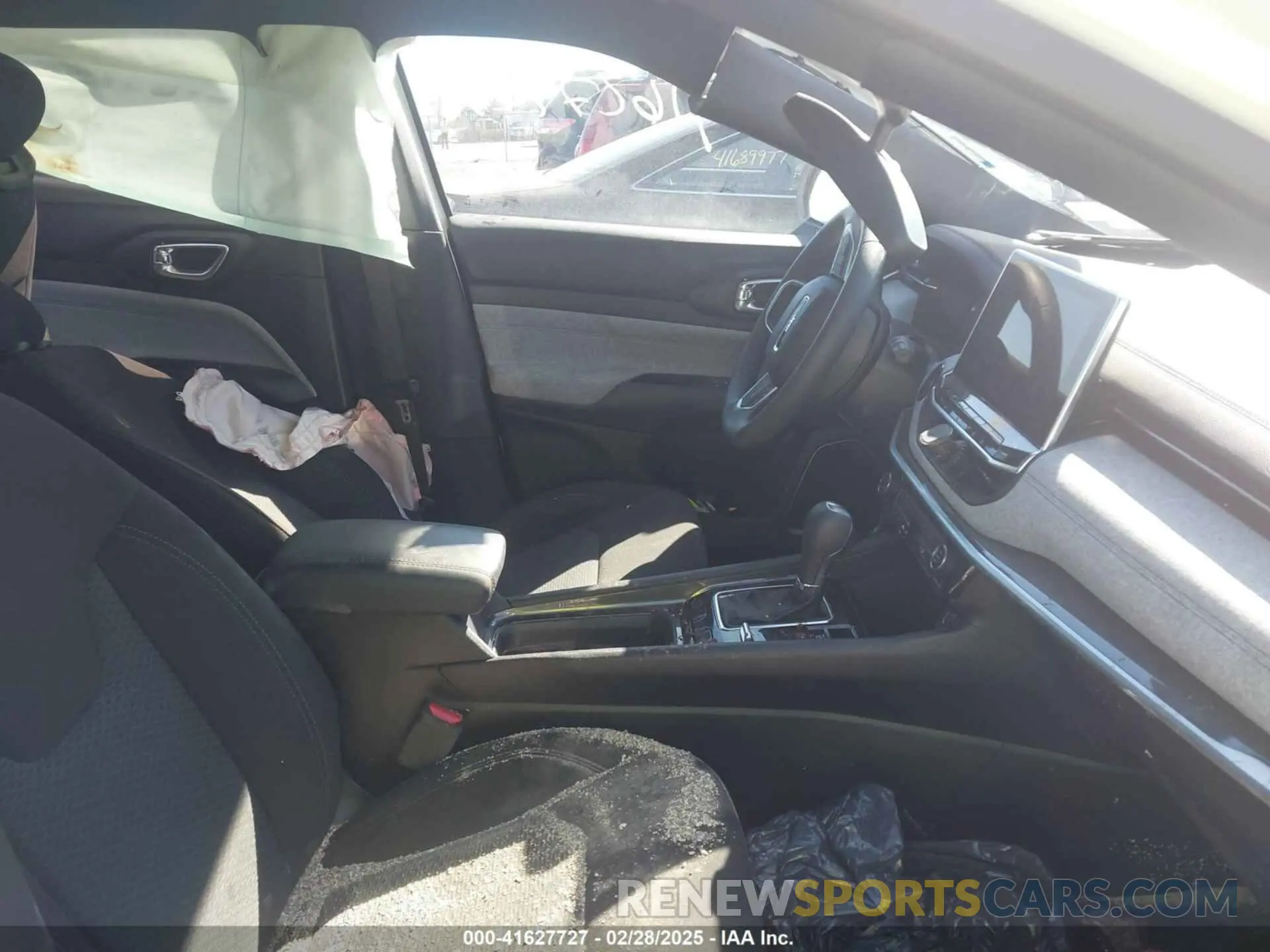 5 Фотография поврежденного автомобиля 3C4NJDAN4RT108867 JEEP COMPASS 2024