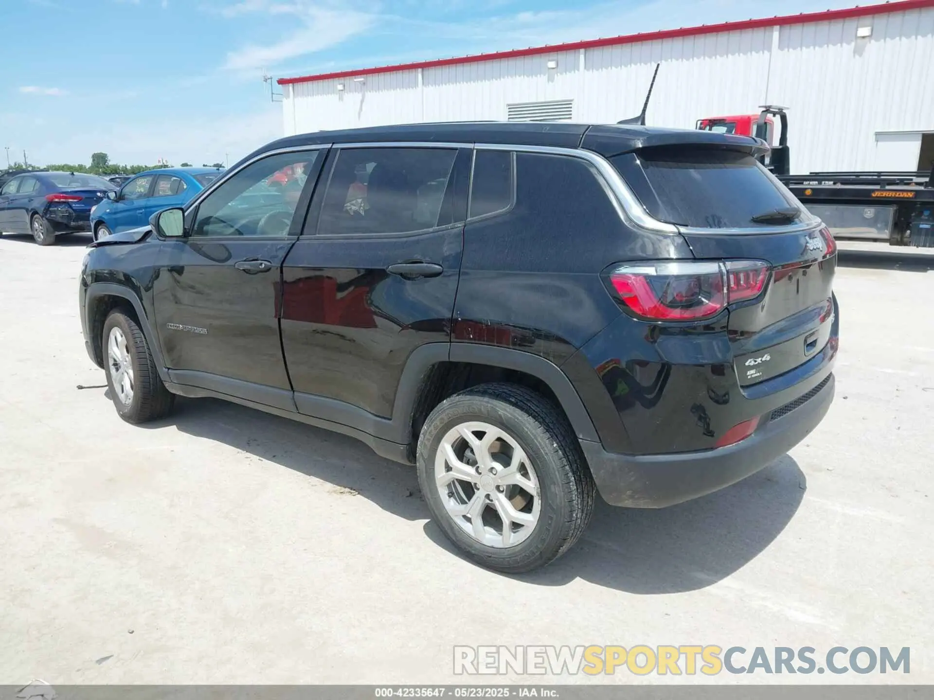 3 Фотография поврежденного автомобиля 3C4NJDAN5RT105556 JEEP COMPASS 2024