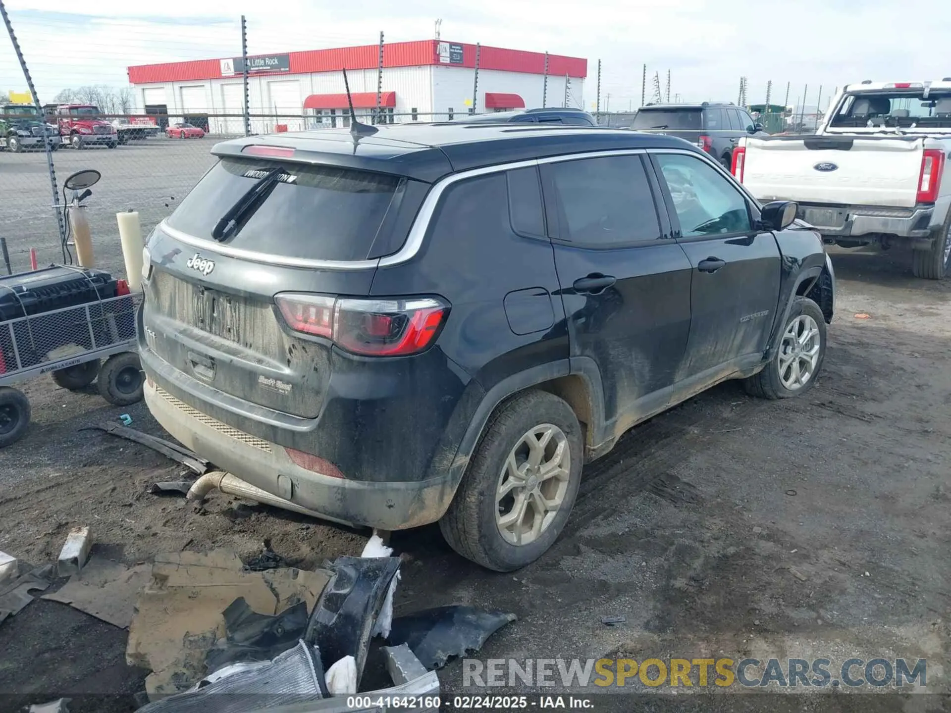 4 Photograph of a damaged car 3C4NJDAN5RT143675 JEEP COMPASS 2024