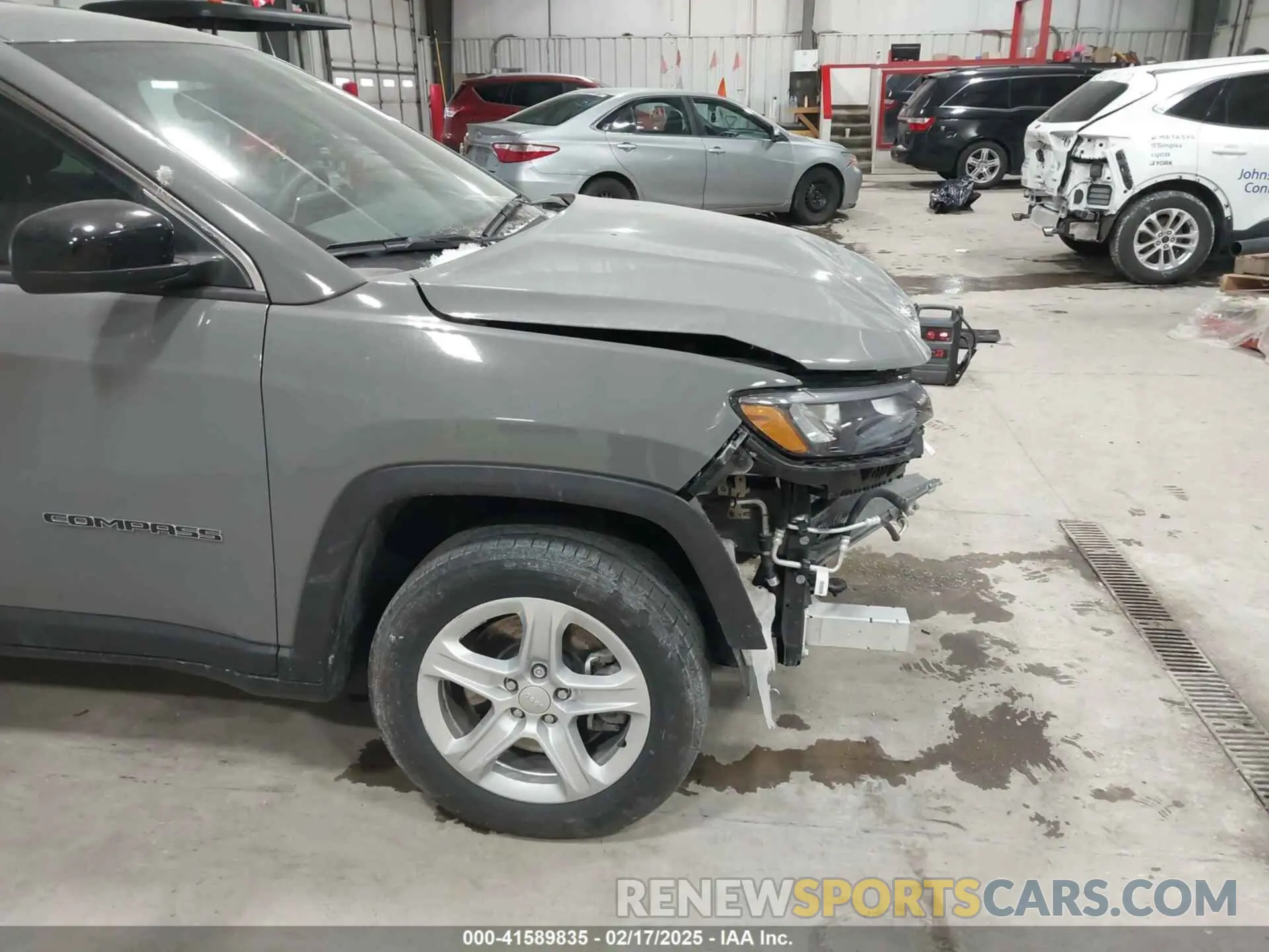19 Photograph of a damaged car 3C4NJDAN8RT580067 JEEP COMPASS 2024