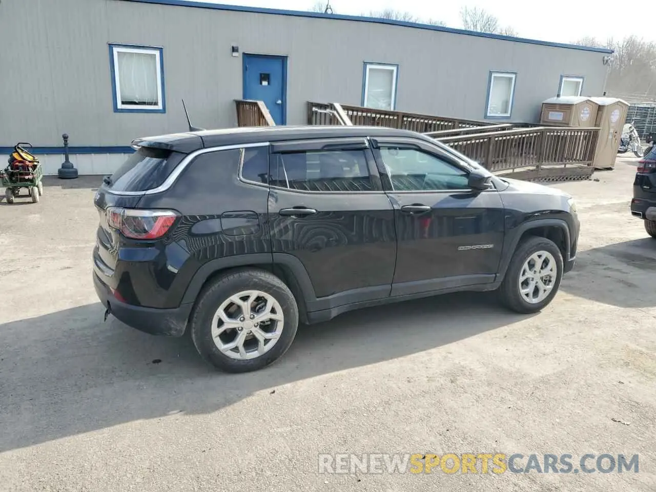 3 Photograph of a damaged car 3C4NJDAN9RT171267 JEEP COMPASS 2024