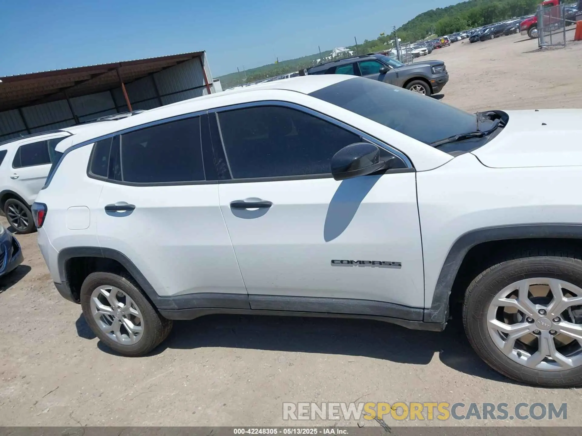 14 Фотография поврежденного автомобиля 3C4NJDANXRT166403 JEEP COMPASS 2024