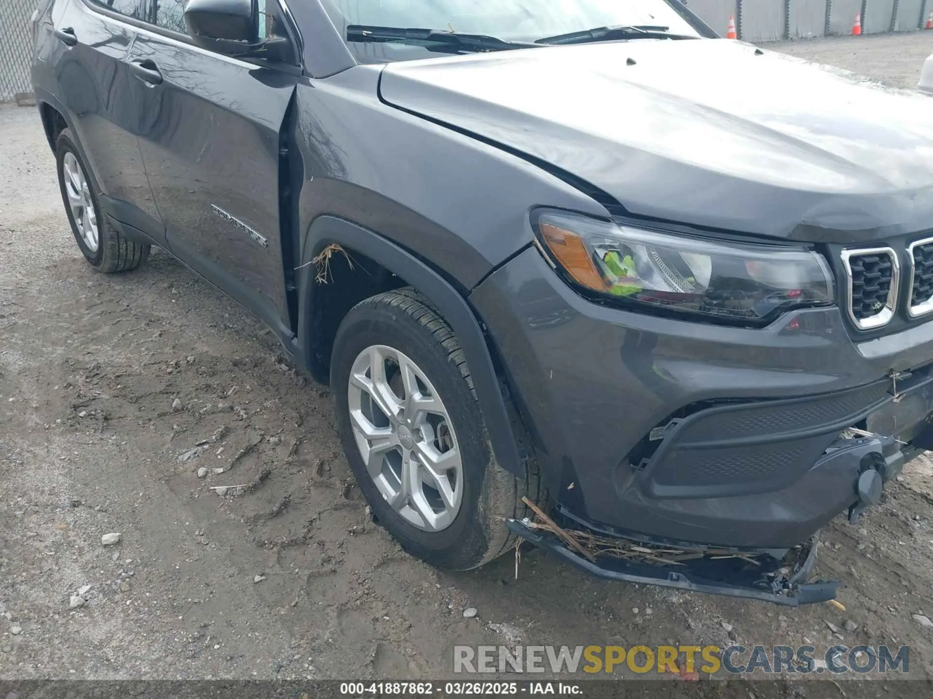 17 Photograph of a damaged car 3C4NJDANXRT173299 JEEP COMPASS 2024