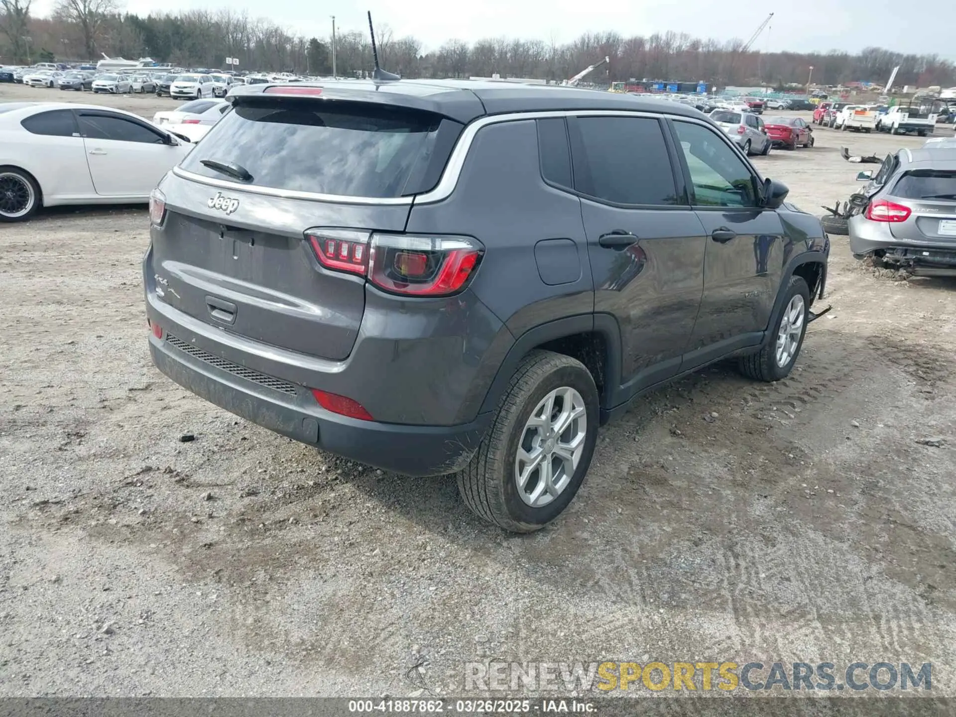 4 Photograph of a damaged car 3C4NJDANXRT173299 JEEP COMPASS 2024