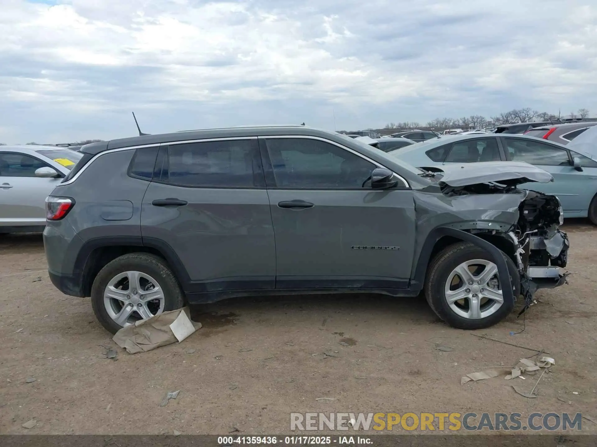 13 Photograph of a damaged car 3C4NJDANXRT583844 JEEP COMPASS 2024