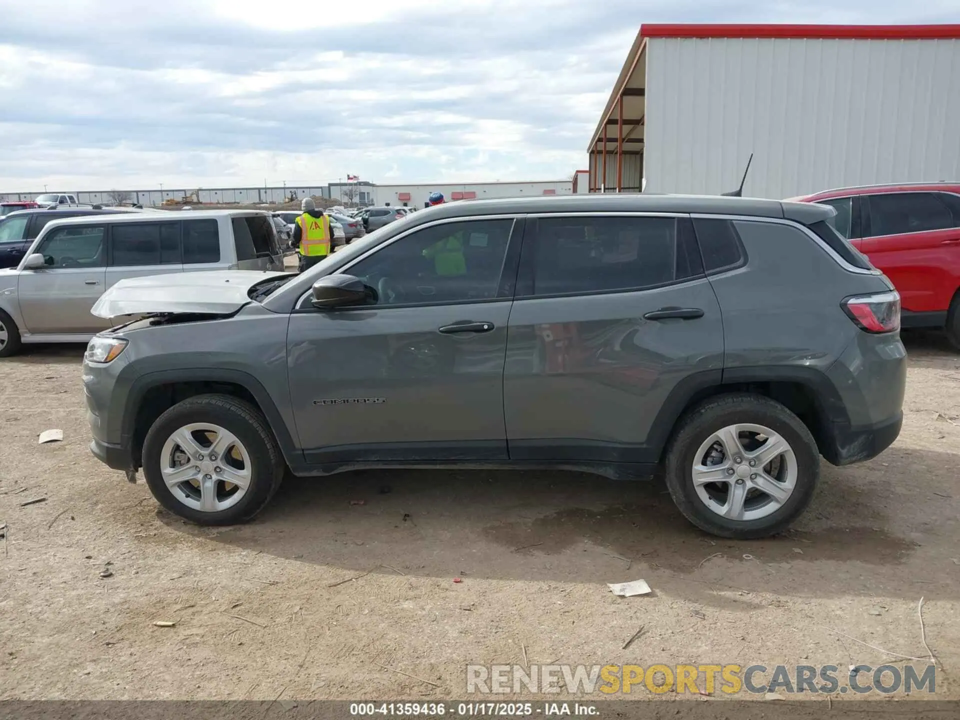 14 Photograph of a damaged car 3C4NJDANXRT583844 JEEP COMPASS 2024
