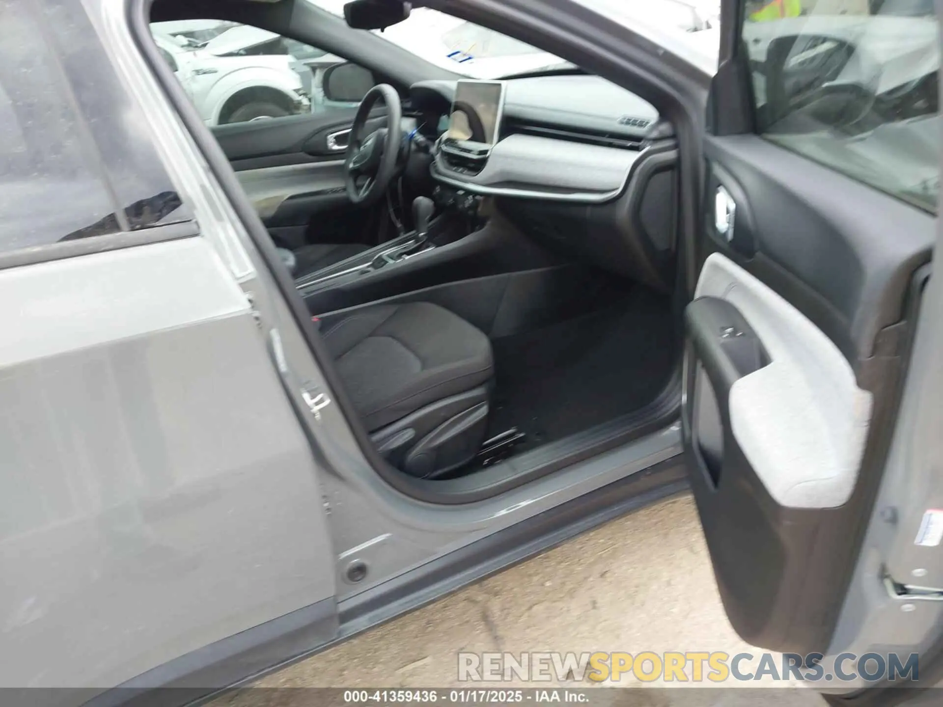 5 Photograph of a damaged car 3C4NJDANXRT583844 JEEP COMPASS 2024