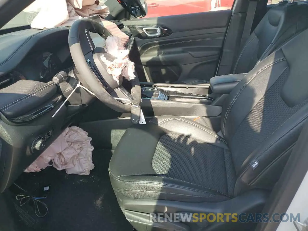 7 Photograph of a damaged car 3C4NJDBN0RT142156 JEEP COMPASS 2024