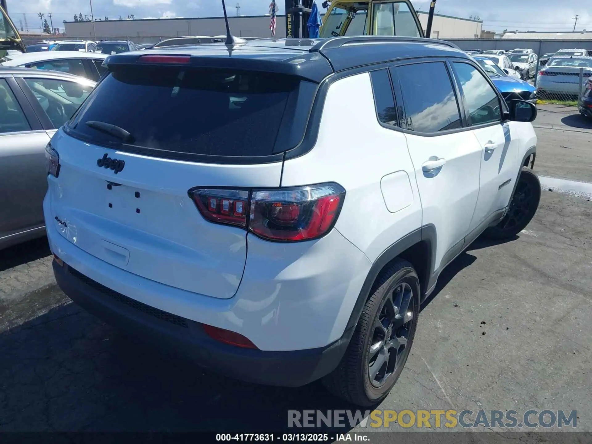 4 Фотография поврежденного автомобиля 3C4NJDBN0RT588081 JEEP COMPASS 2024