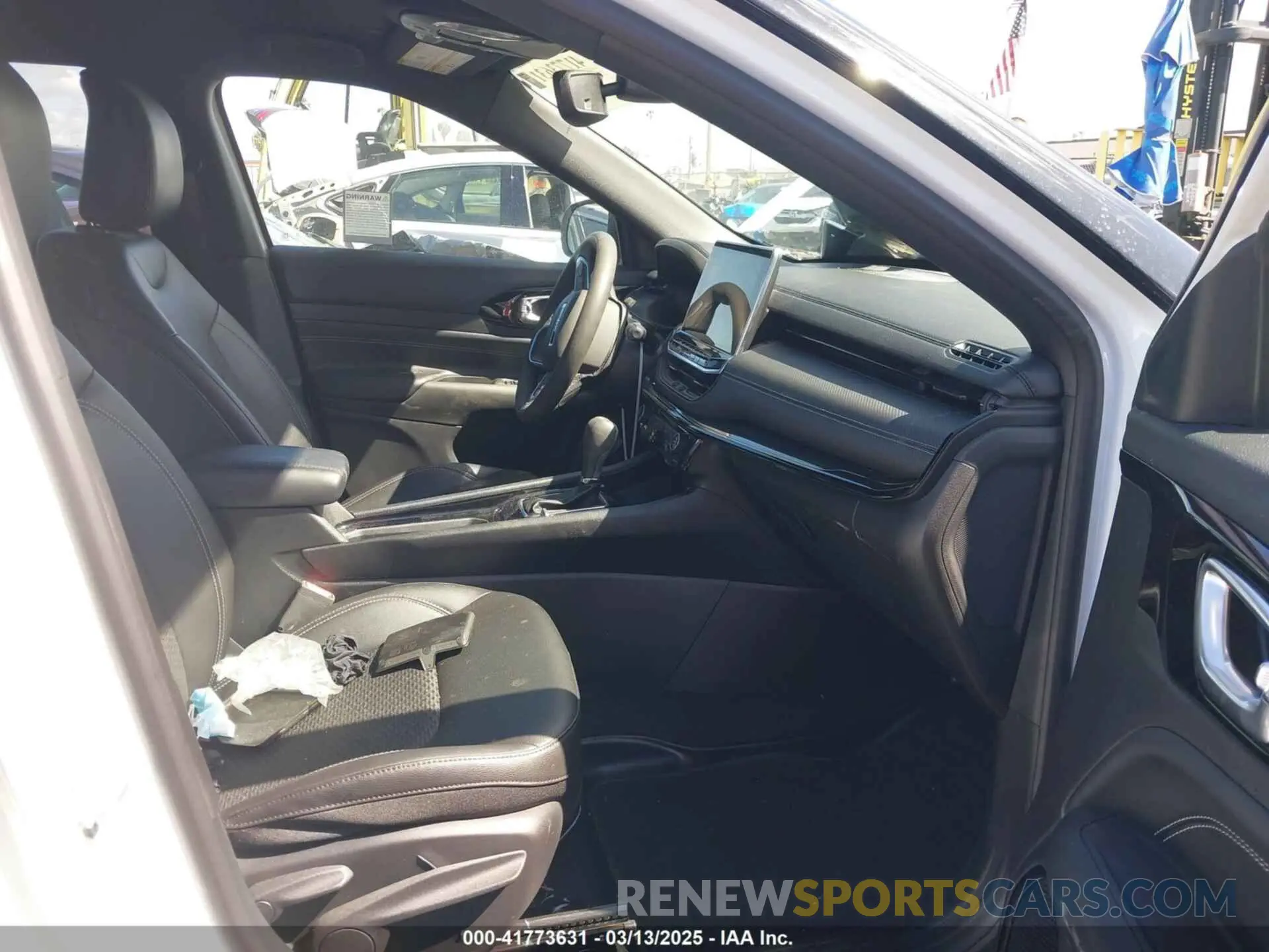 5 Фотография поврежденного автомобиля 3C4NJDBN0RT588081 JEEP COMPASS 2024