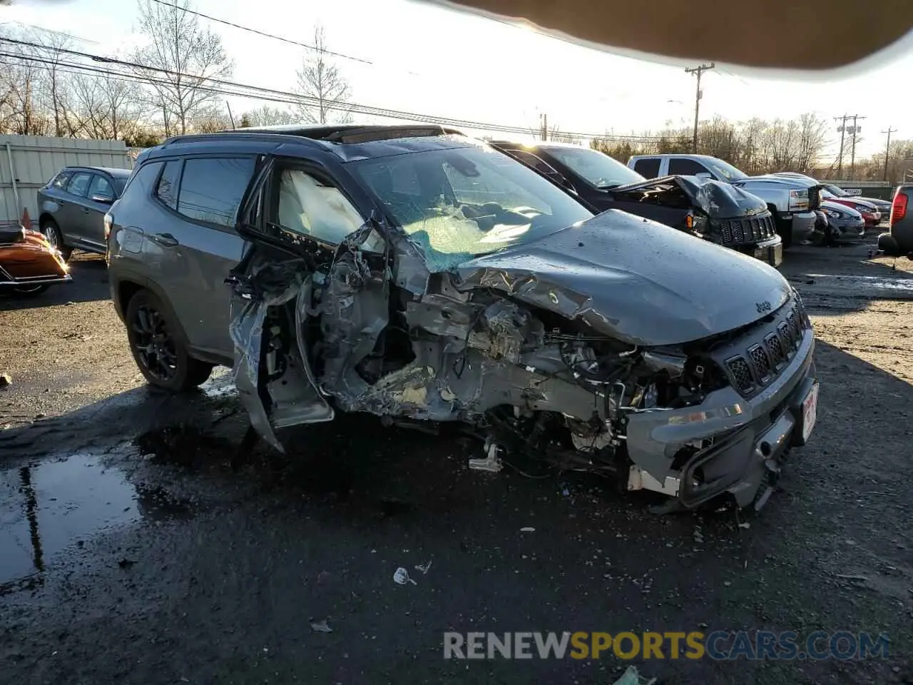 4 Photograph of a damaged car 3C4NJDBN0RT603212 JEEP COMPASS 2024