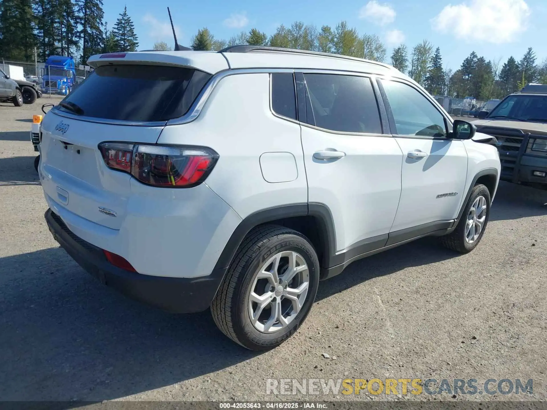 4 Фотография поврежденного автомобиля 3C4NJDBN1RT118139 JEEP COMPASS 2024