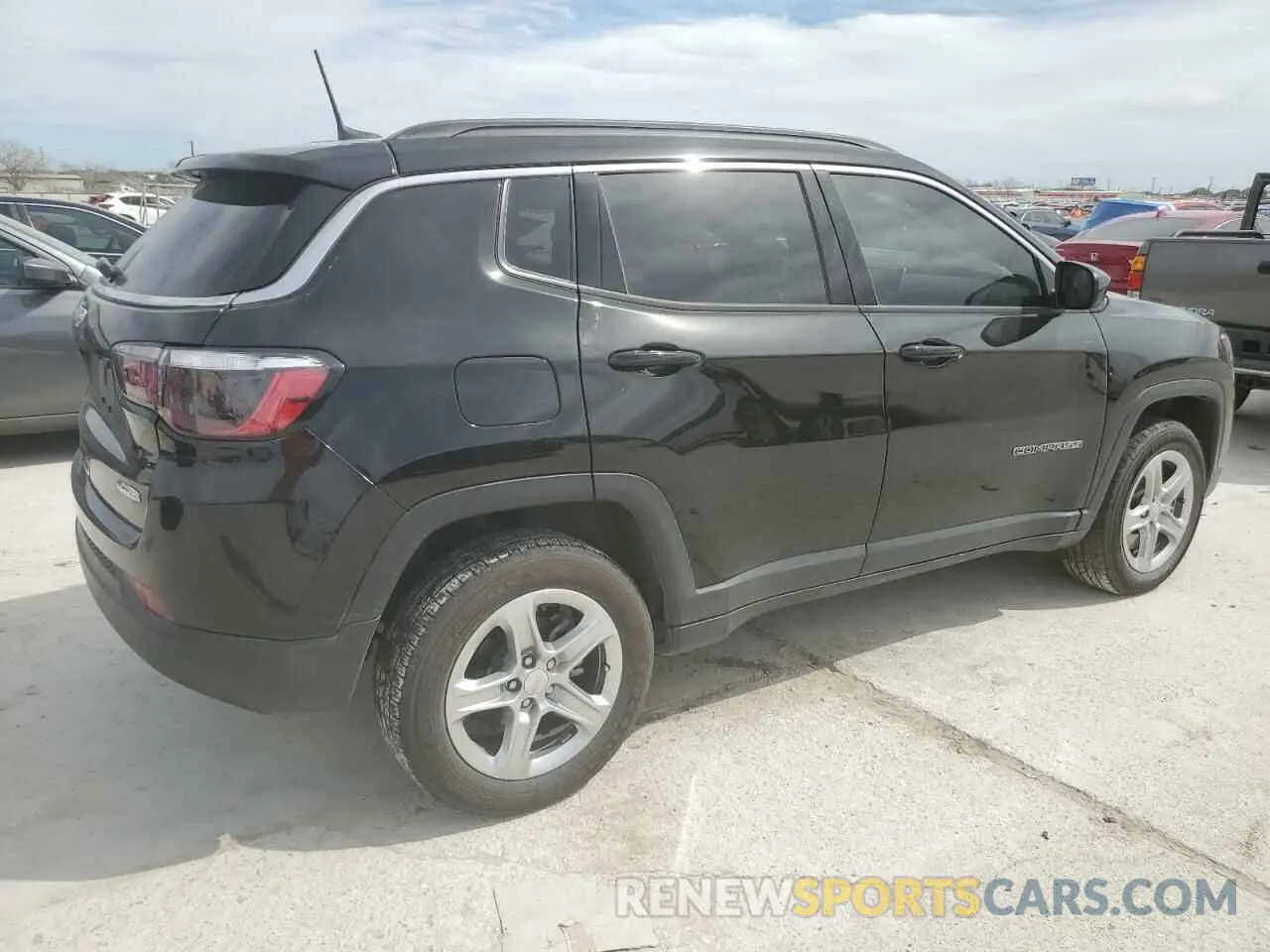 3 Photograph of a damaged car 3C4NJDBN1RT579521 JEEP COMPASS 2024