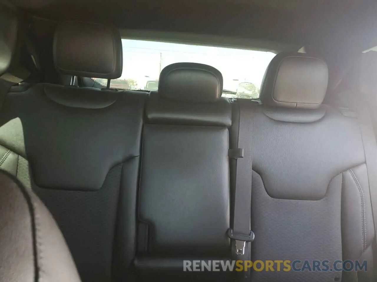 10 Фотография поврежденного автомобиля 3C4NJDBN2RT586672 JEEP COMPASS 2024