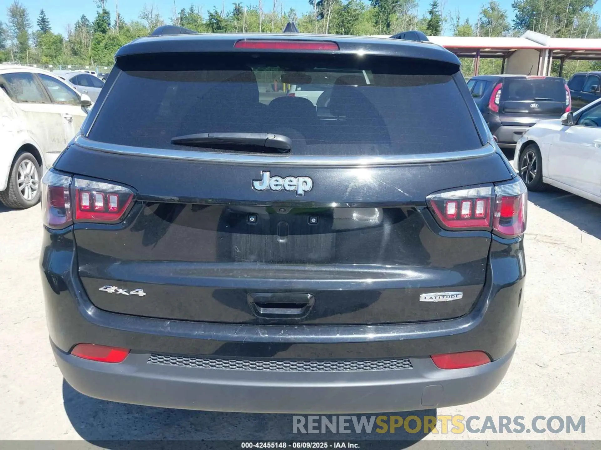 17 Photograph of a damaged car 3C4NJDBN3RT100807 JEEP COMPASS 2024