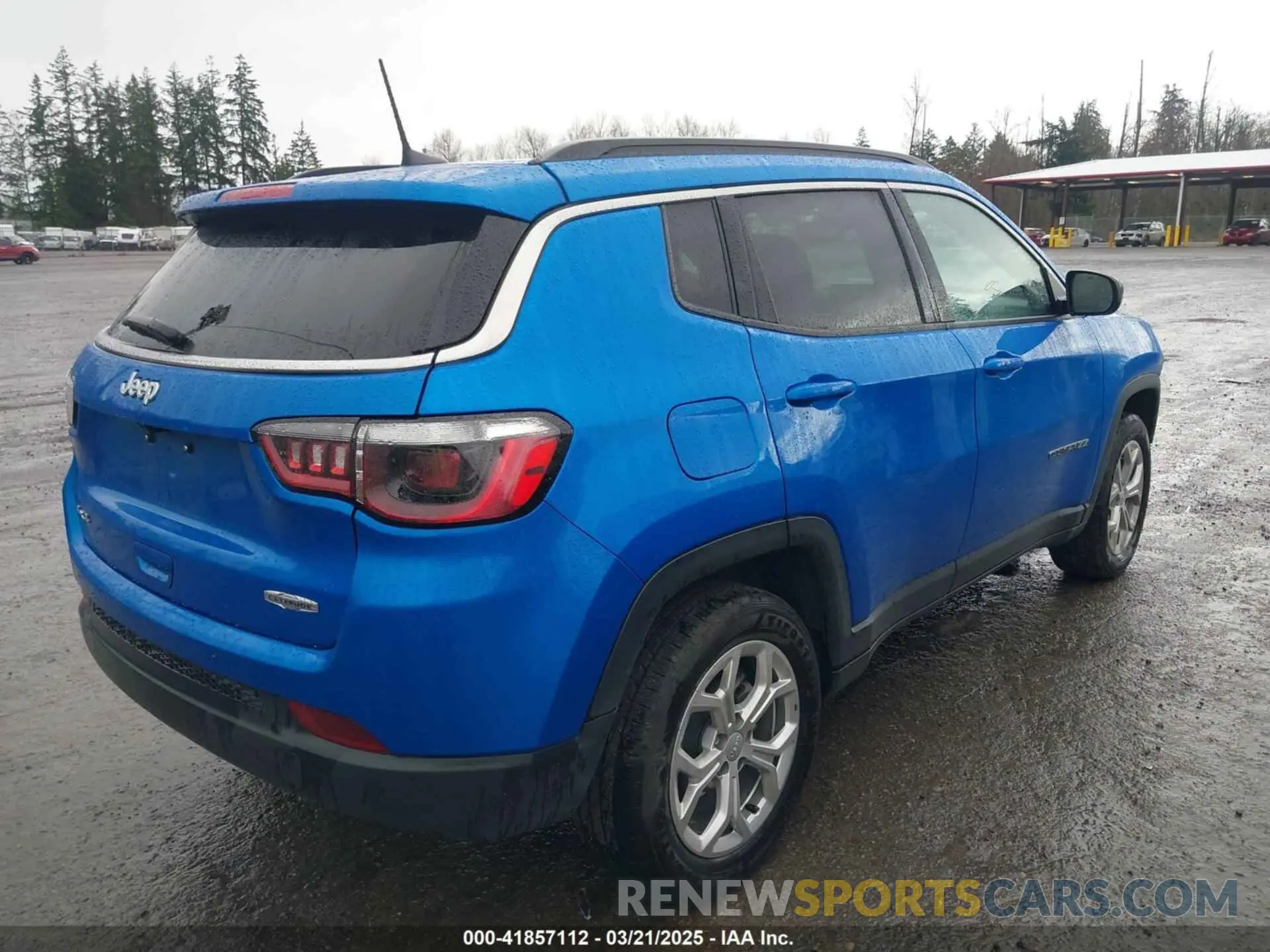 4 Photograph of a damaged car 3C4NJDBN3RT124329 JEEP COMPASS 2024