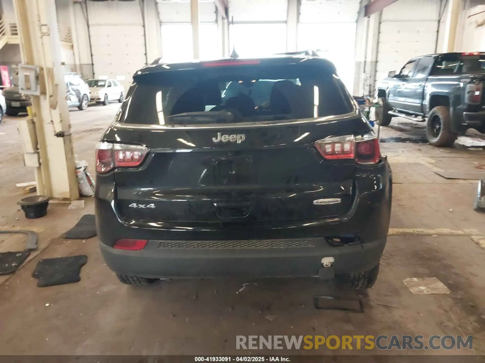 17 Фотография поврежденного автомобиля 3C4NJDBN3RT175331 JEEP COMPASS 2024